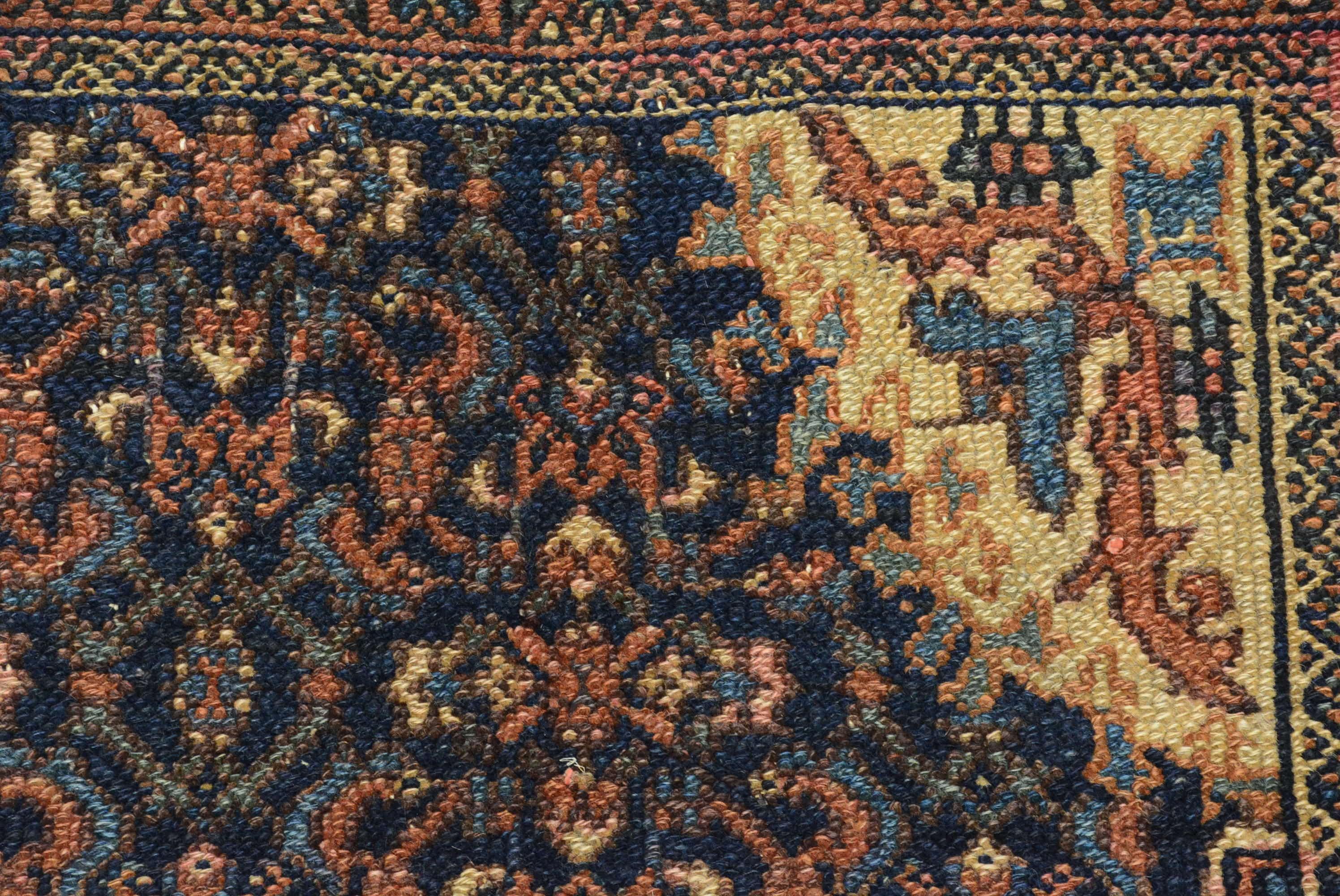 Teinture végétale Ancien tapis persan Bibikabad du début du 20e siècle en vente