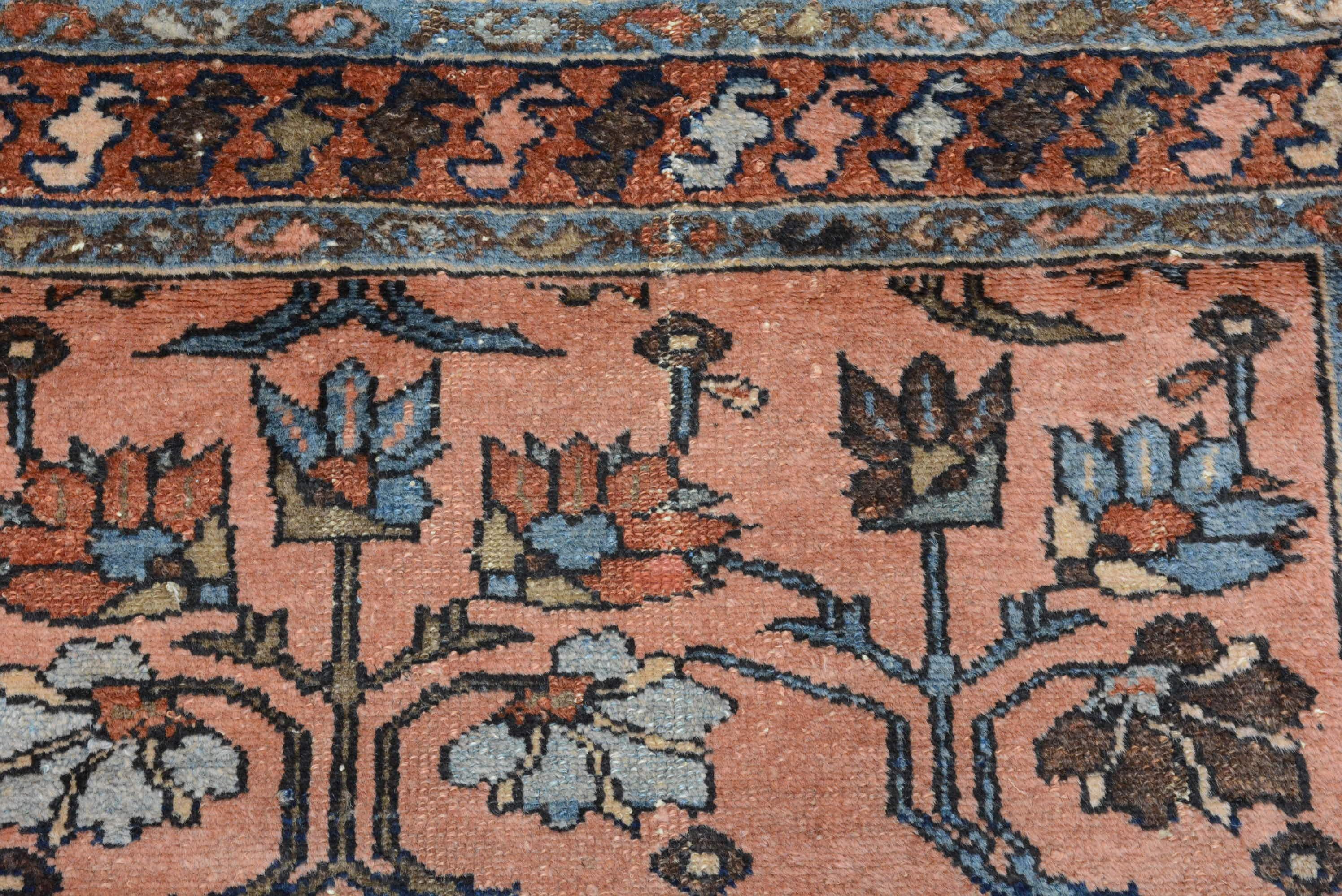 Antique Early 20th Century Persian Hamadan Rug im Zustand „Gut“ im Angebot in Closter, NJ
