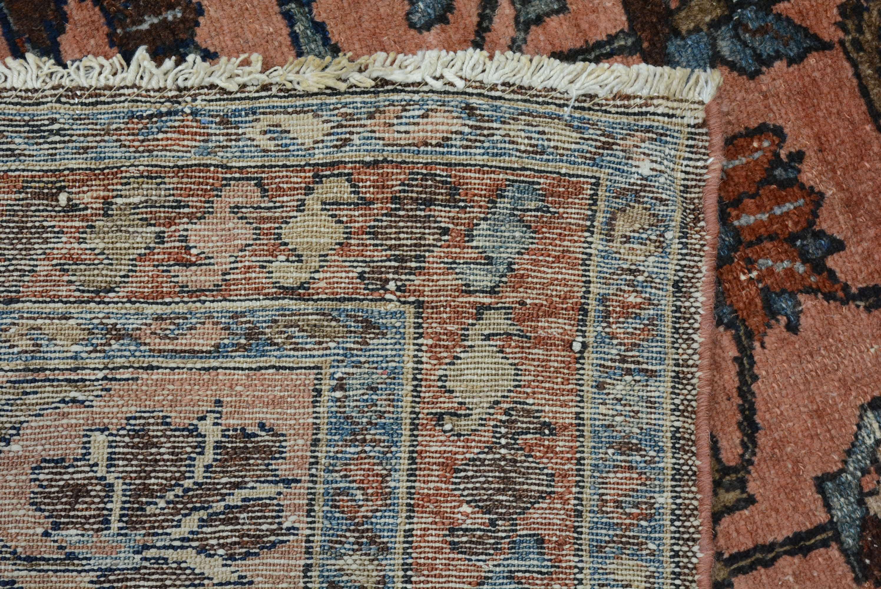 Antique Early 20th Century Persian Hamadan Rug (Wolle) im Angebot