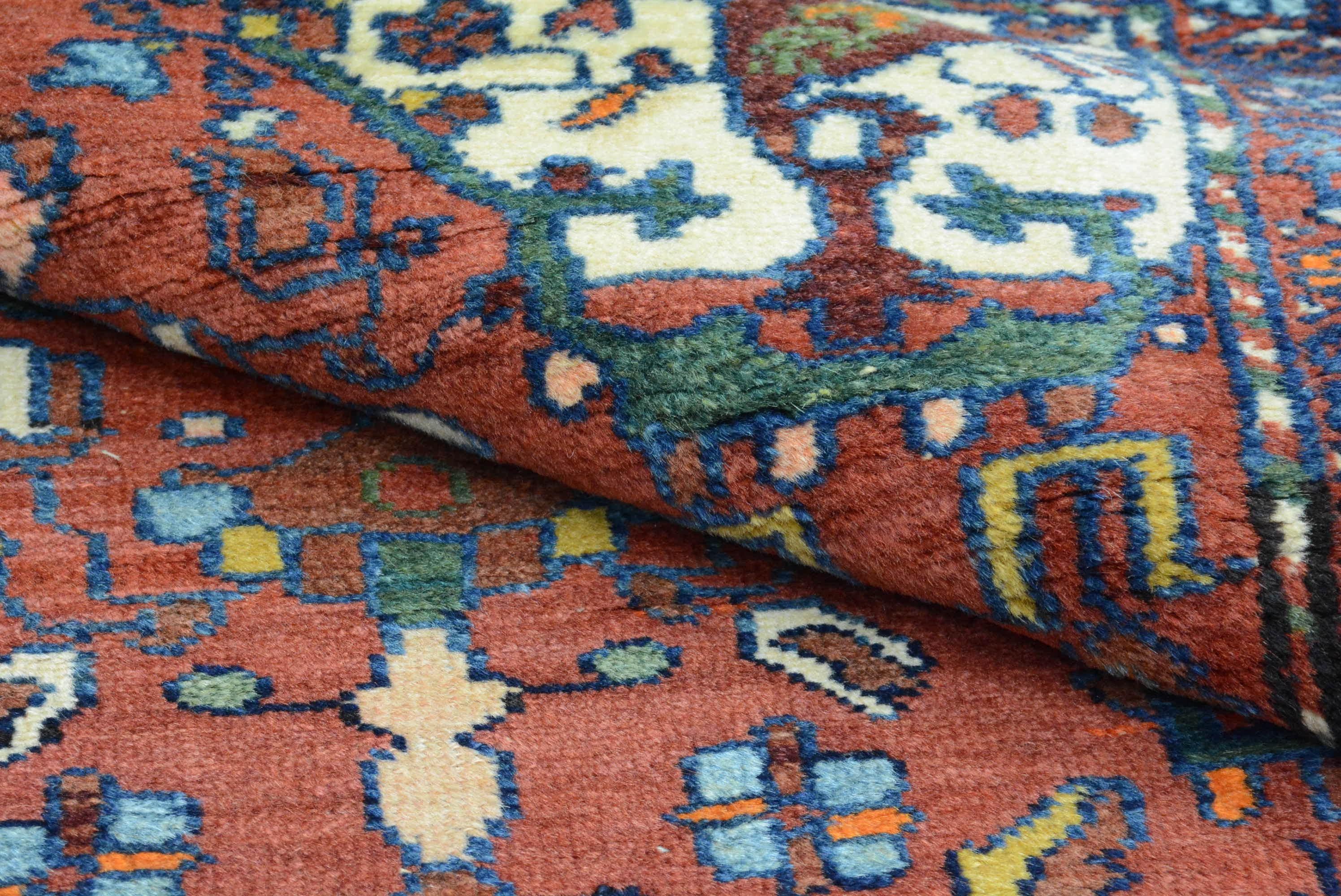 Antique Early 20th Century Persian Kurdish Bidjar Rug en venta 3