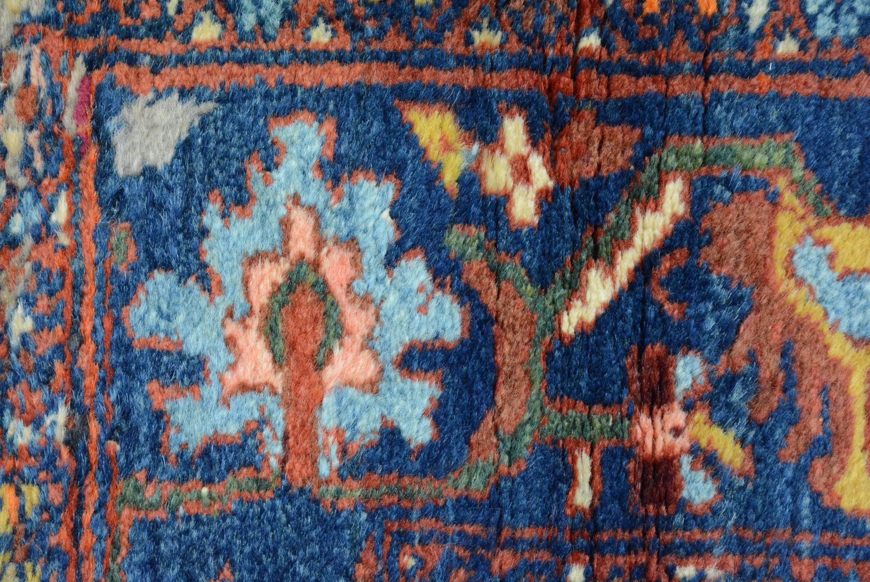 Antique Early 20th Century Persian Kurdish Bidjar Rug en venta 1