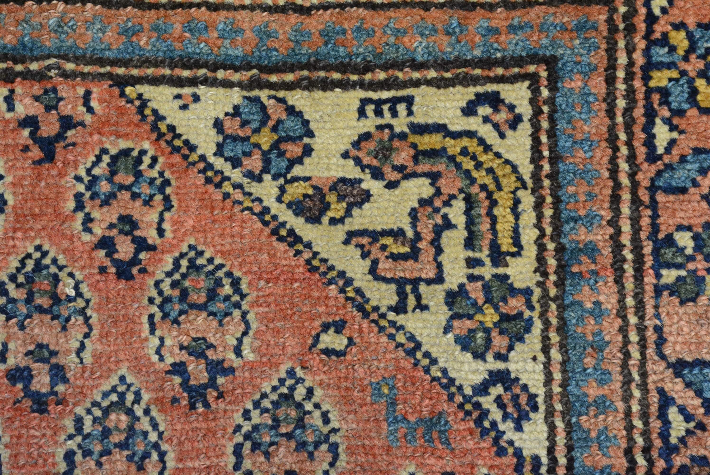 Antiker persischer Saraband-Teppich aus dem frühen 20. (Persisch) im Angebot