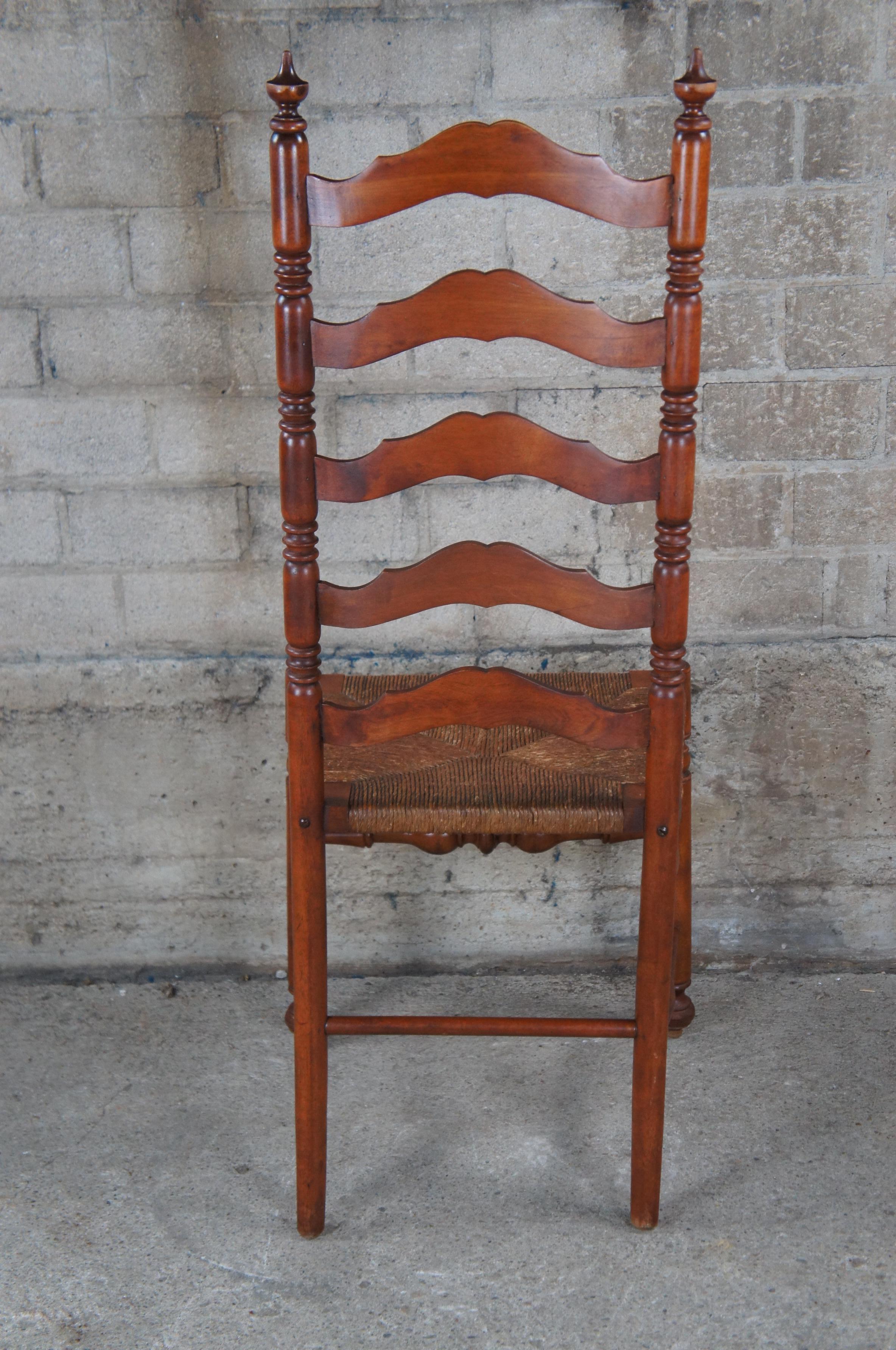 Antique Early 20th Century Shaker Oak Ladderback Side Accent Chair Rush Seat For Sale 4