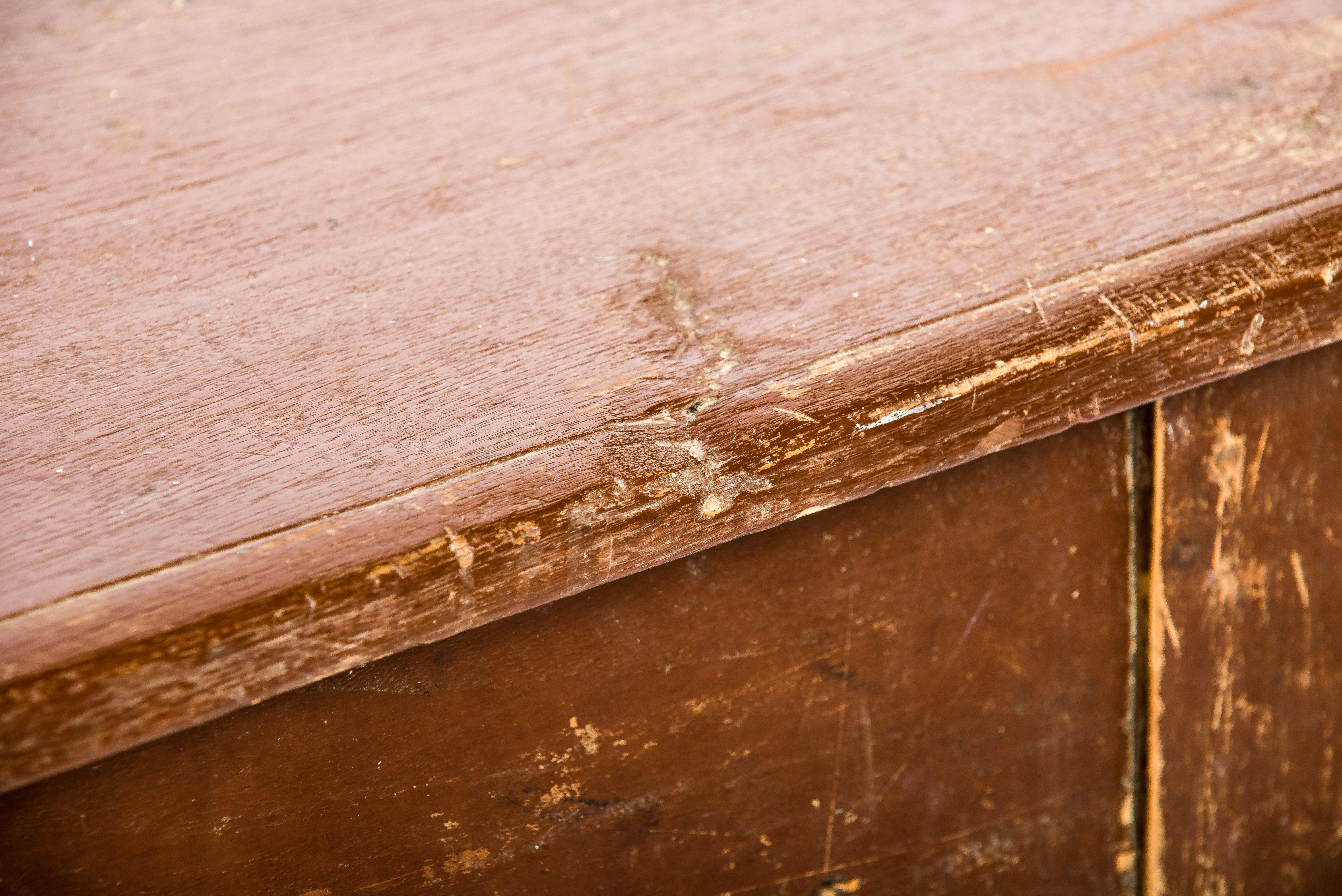 Antique early 20th century solid teak and red paint Indonesian sidetable For Sale 6