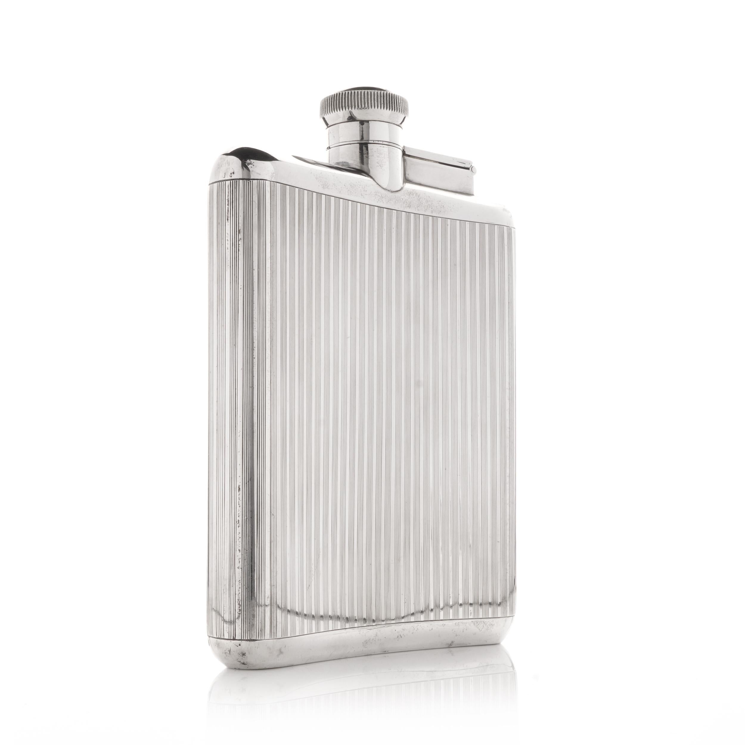 Antique Early 20th Century Sterling Silver Flask In Good Condition For Sale In Braintree, GB