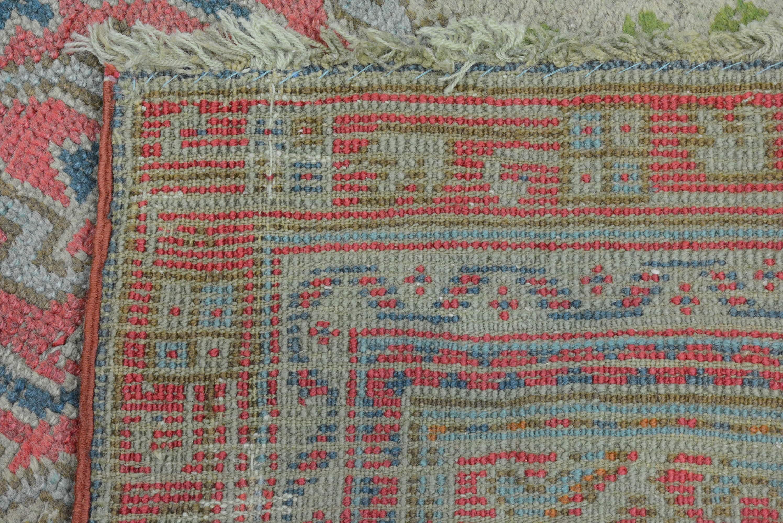 Antiker türkischer Oushak-Teppich aus dem frühen 20. im Angebot 1