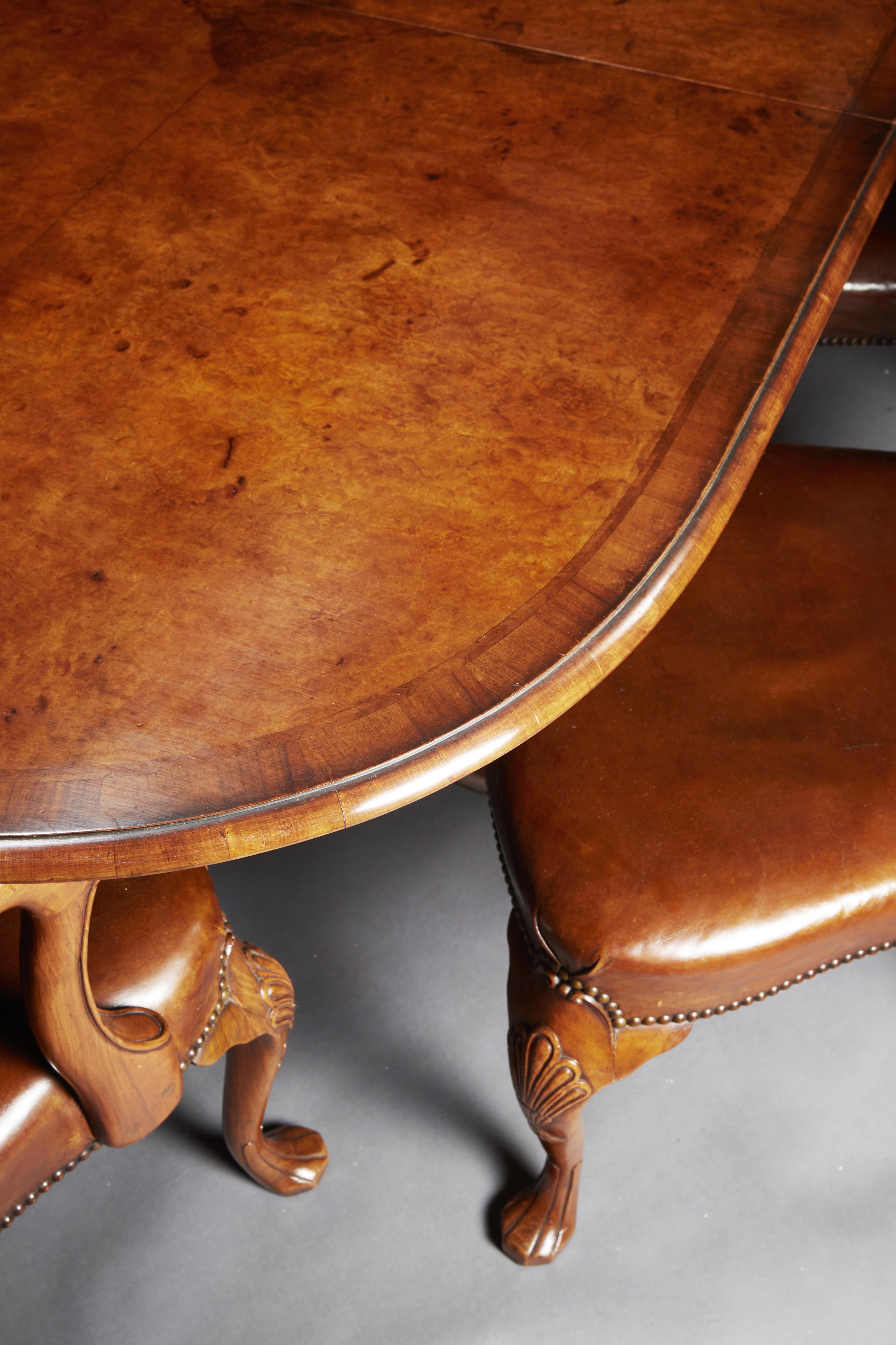 Georgian Antique Early 20th Century Walnut Dining Table Set with 8 Leather Chairs