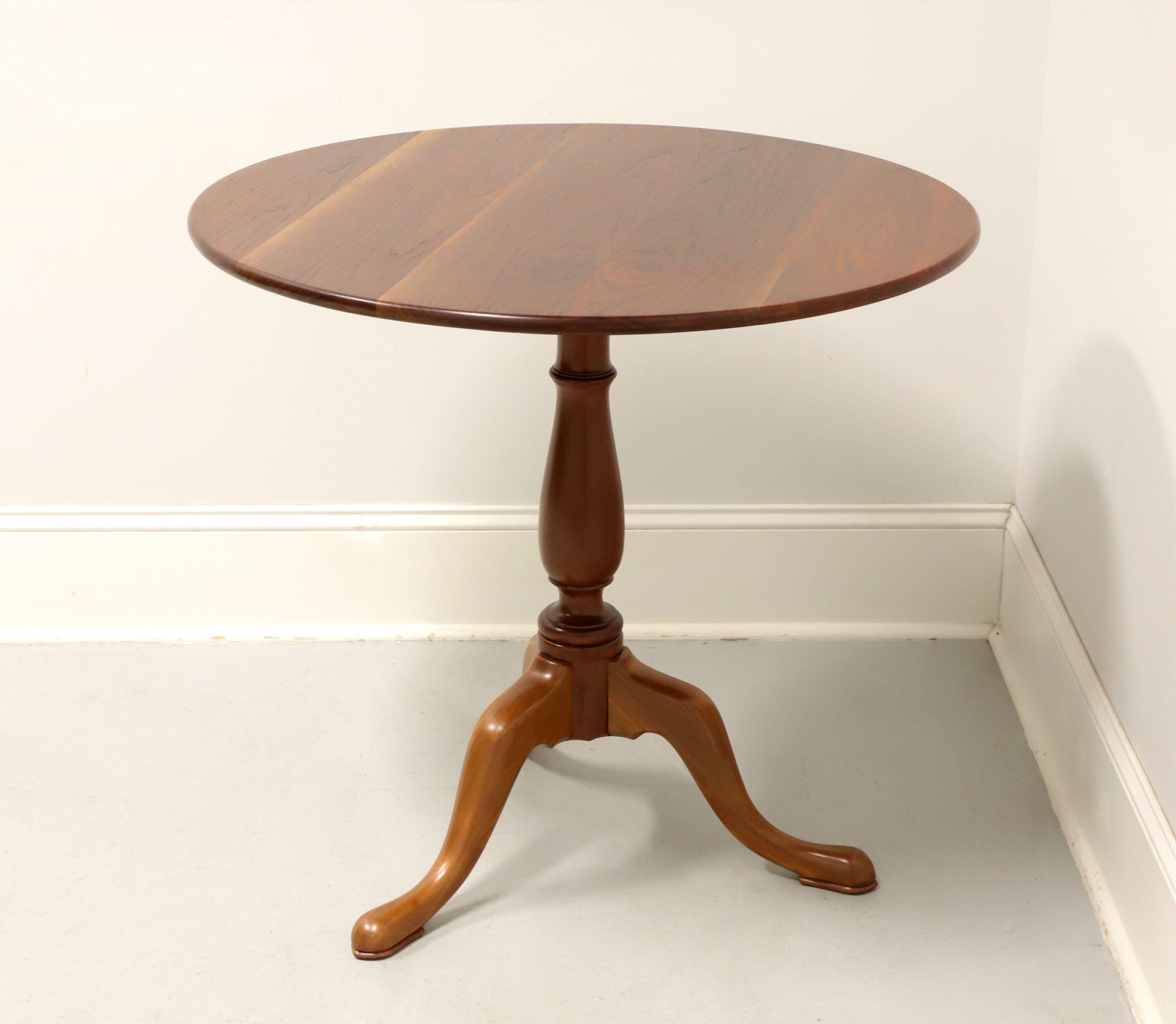 American Antique Early 20th Century Walnut Queen Anne Breakfast Center Table