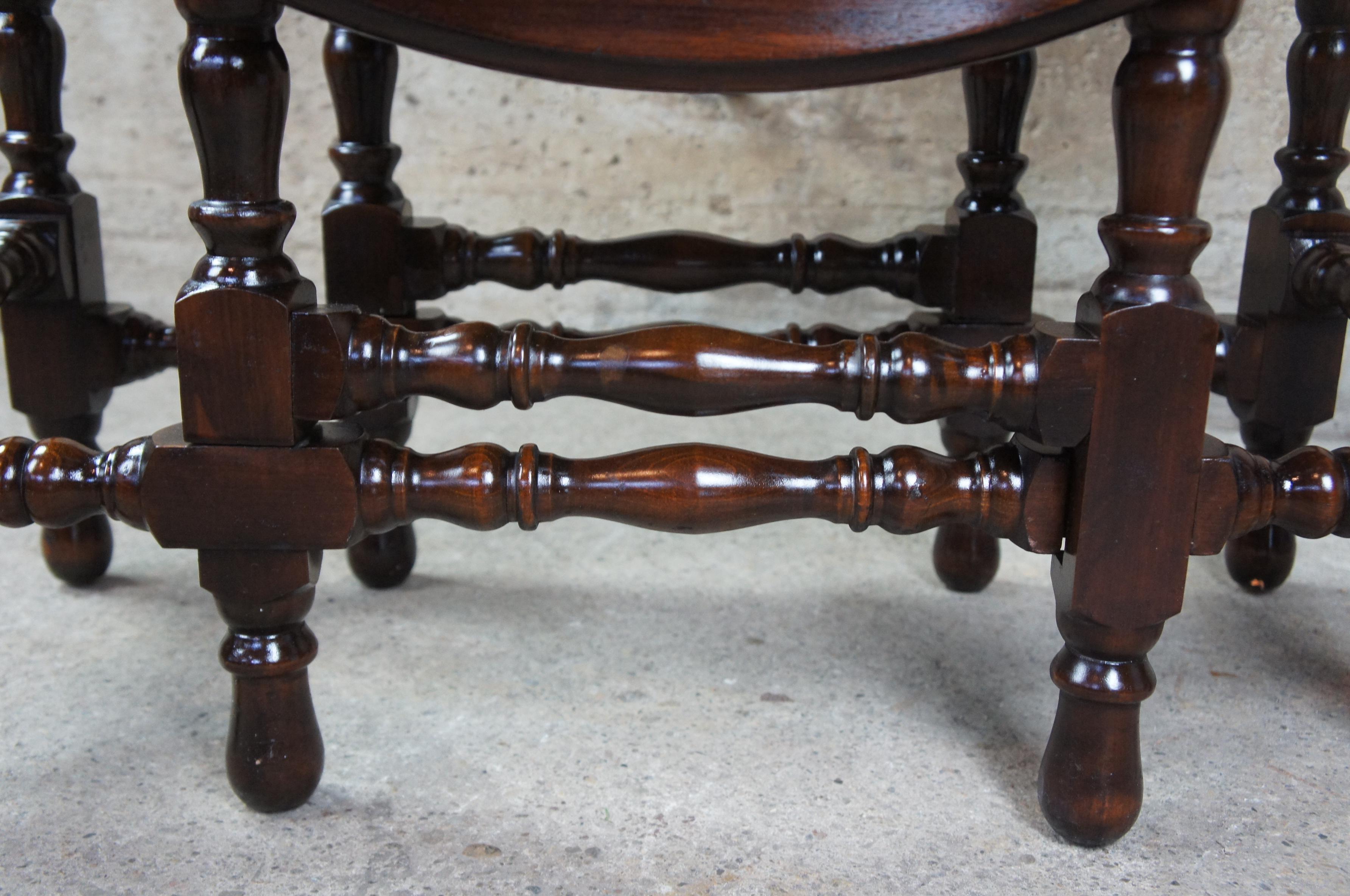 Antique Early 20th Century William & Mary Walnut Drop Leaf Gateleg Accent Table 7
