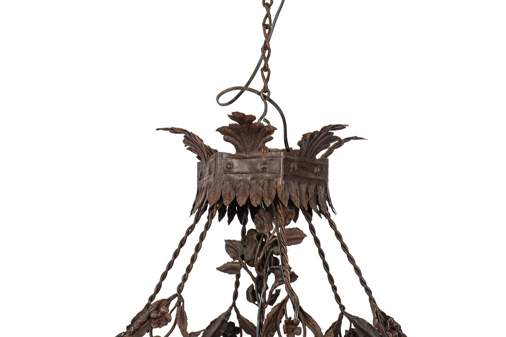 antiguo  araña art nouveau de acero patinado forjado de principios del siglo xx Francés en venta