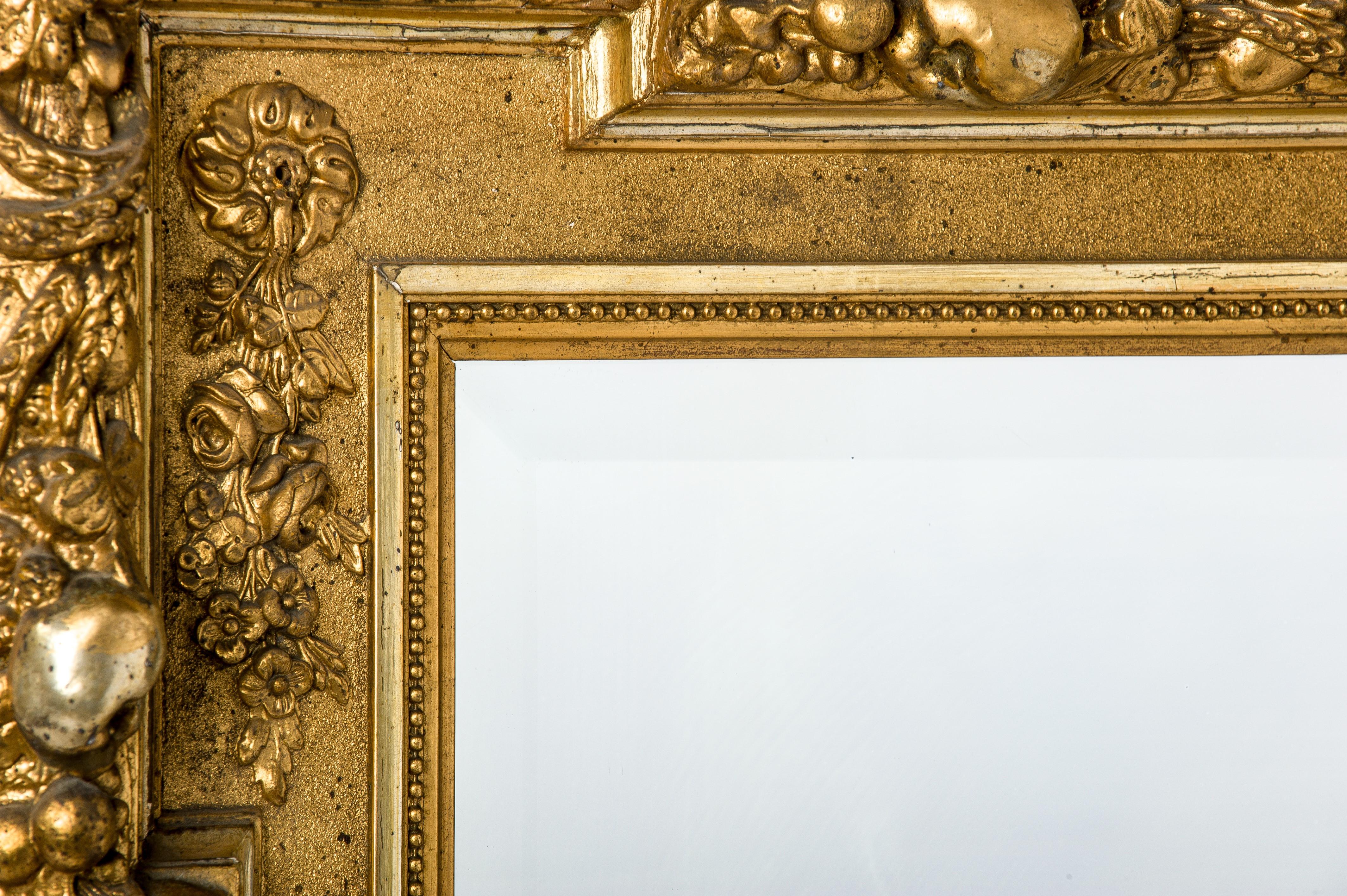 Antique Early 20th Cty French Renaissance Rectangular Mirror with Fruit Décor For Sale 3