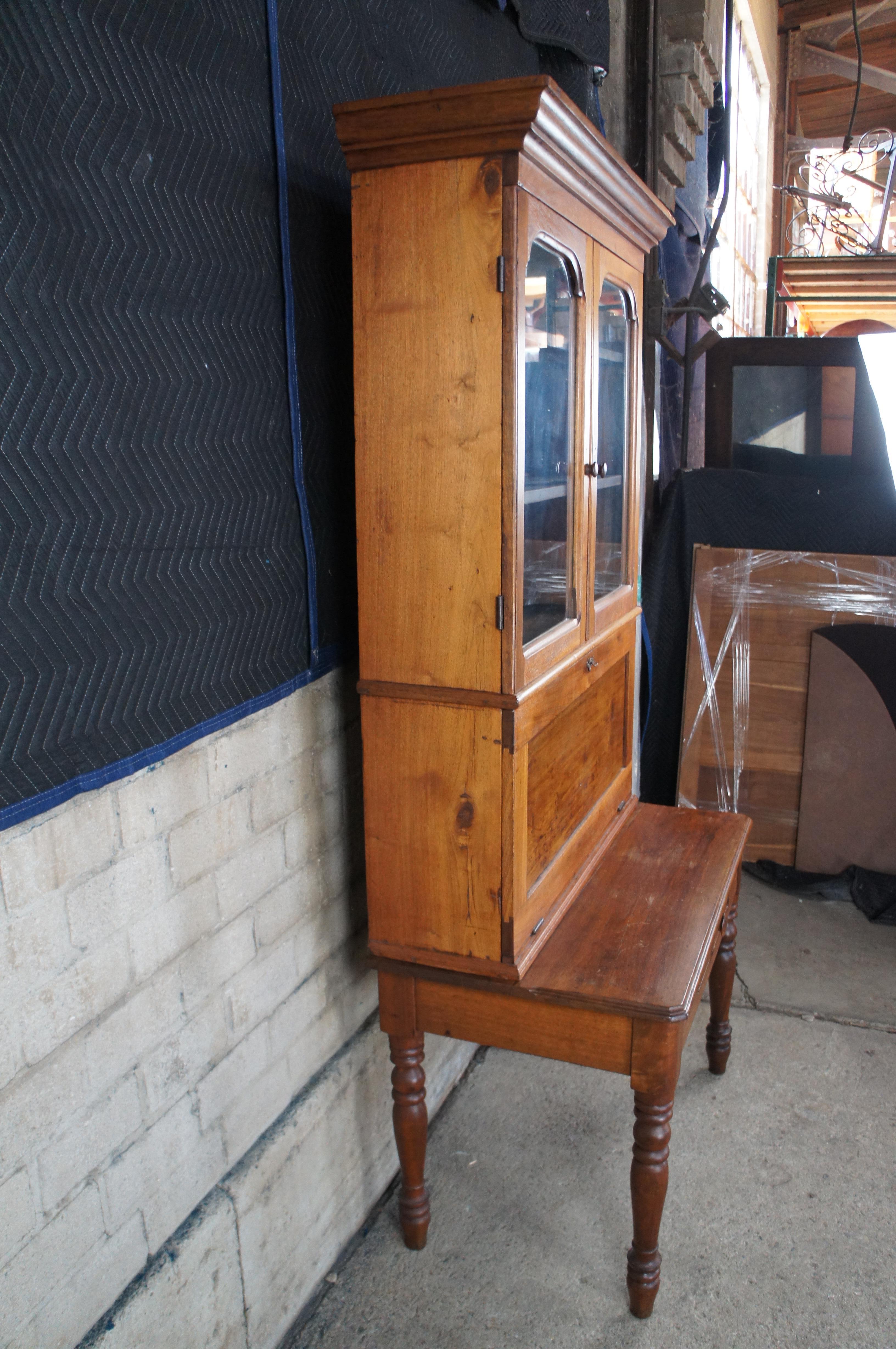 A.I.C. Cupboard Antique Early American 19th C Plantation Desk Secretary Bookcase Hutch Cupboard en vente 4