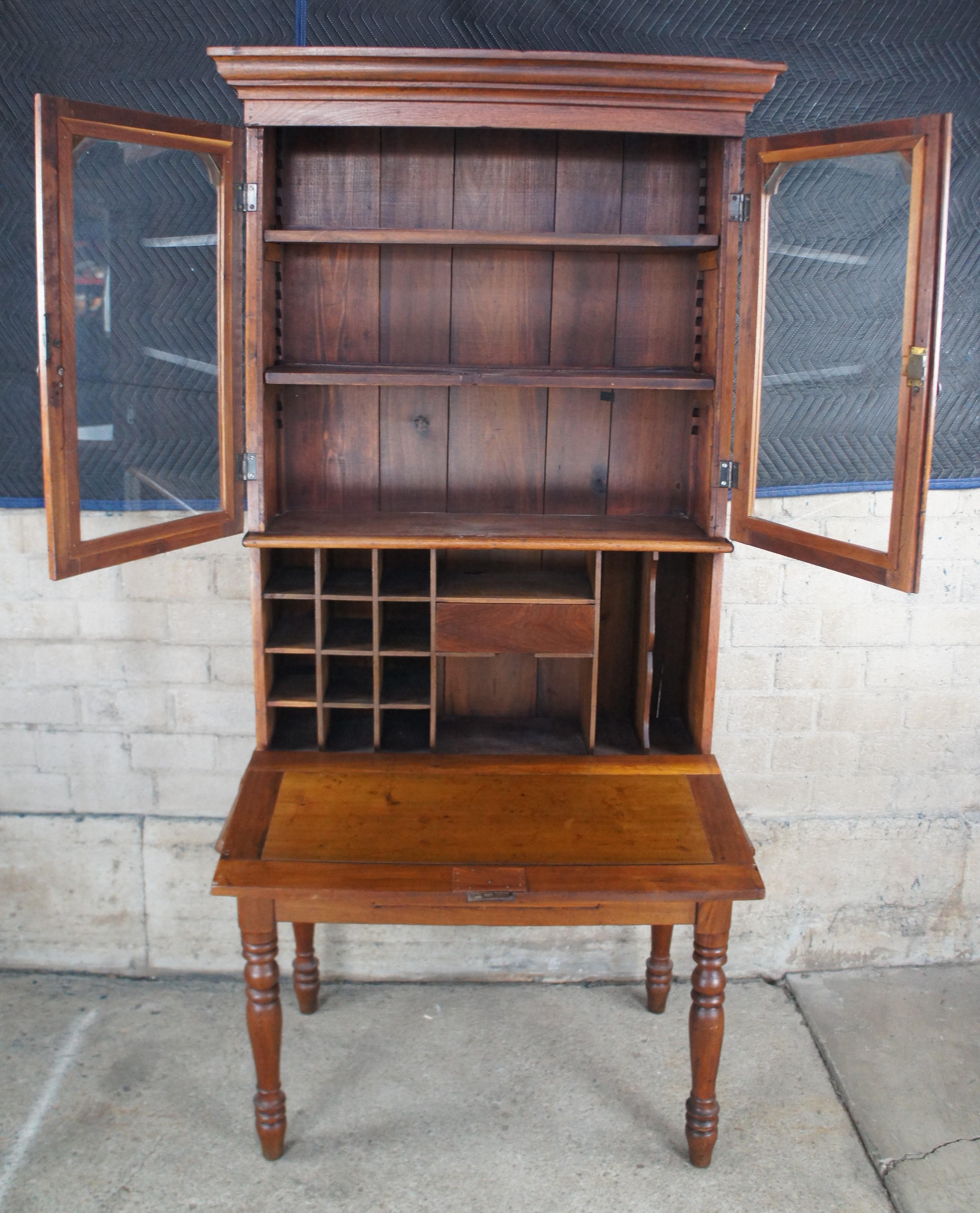 A.I.C. Cupboard Antique Early American 19th C Plantation Desk Secretary Bookcase Hutch Cupboard Bon état - En vente à Dayton, OH