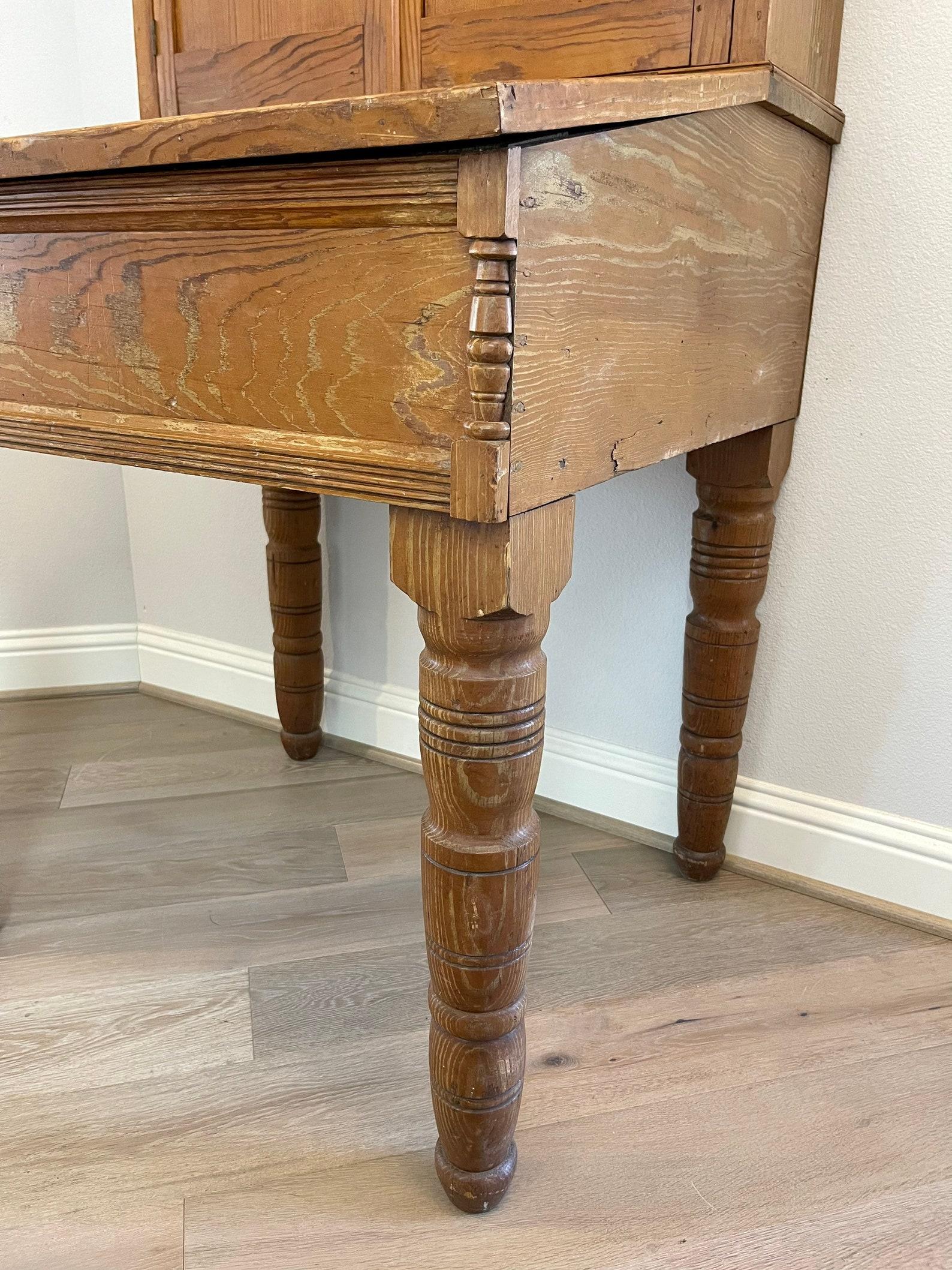 Antique Early American 19th Century Pine Plantation Desk In Good Condition For Sale In Forney, TX