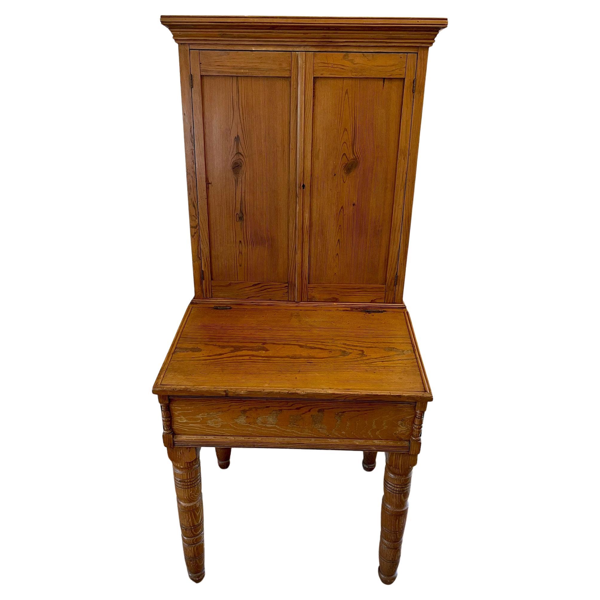 Antique Early American 19th Century Pine Plantation Desk For Sale
