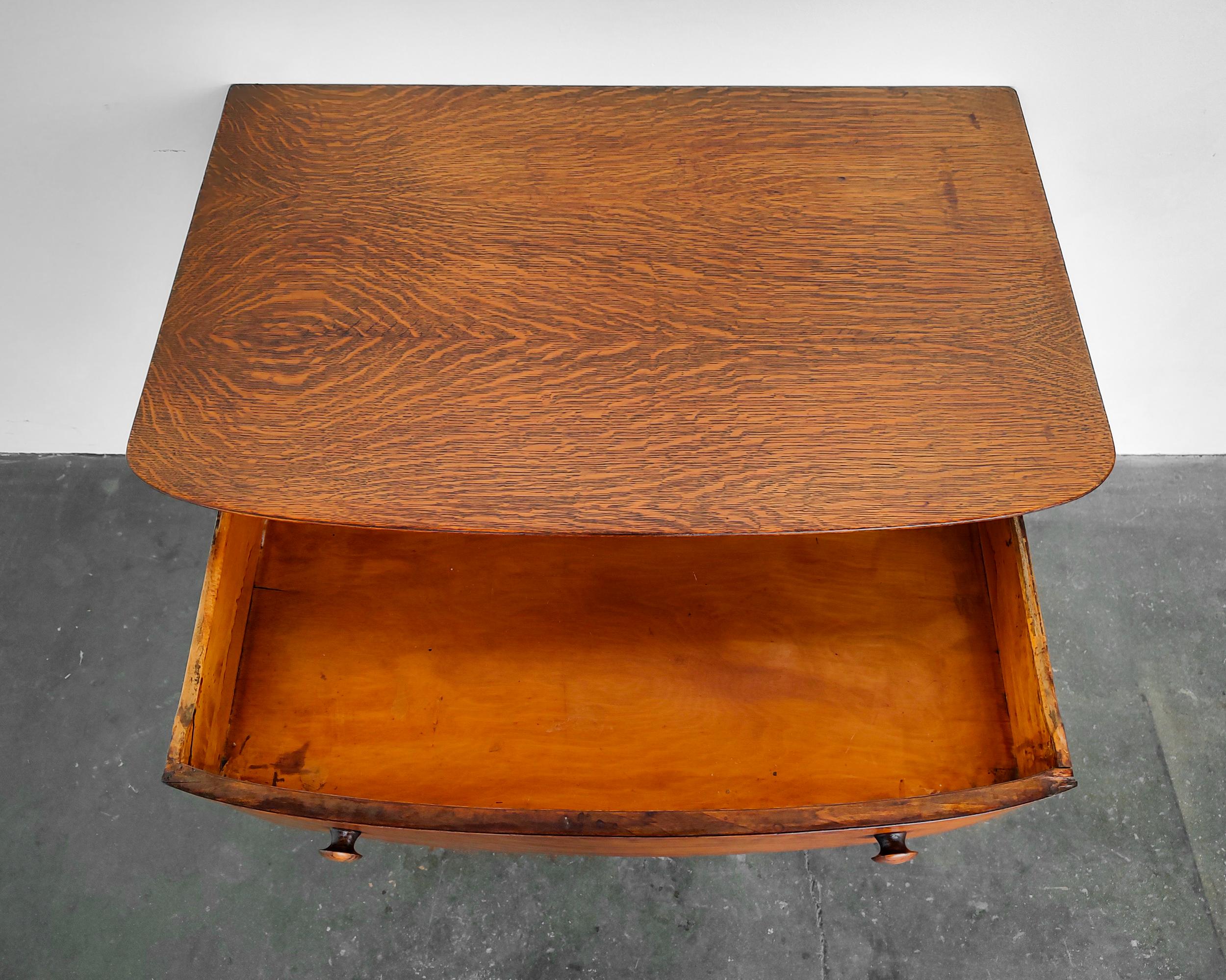 Antique Early American Oak Table with Drawer Early 20th Century 8