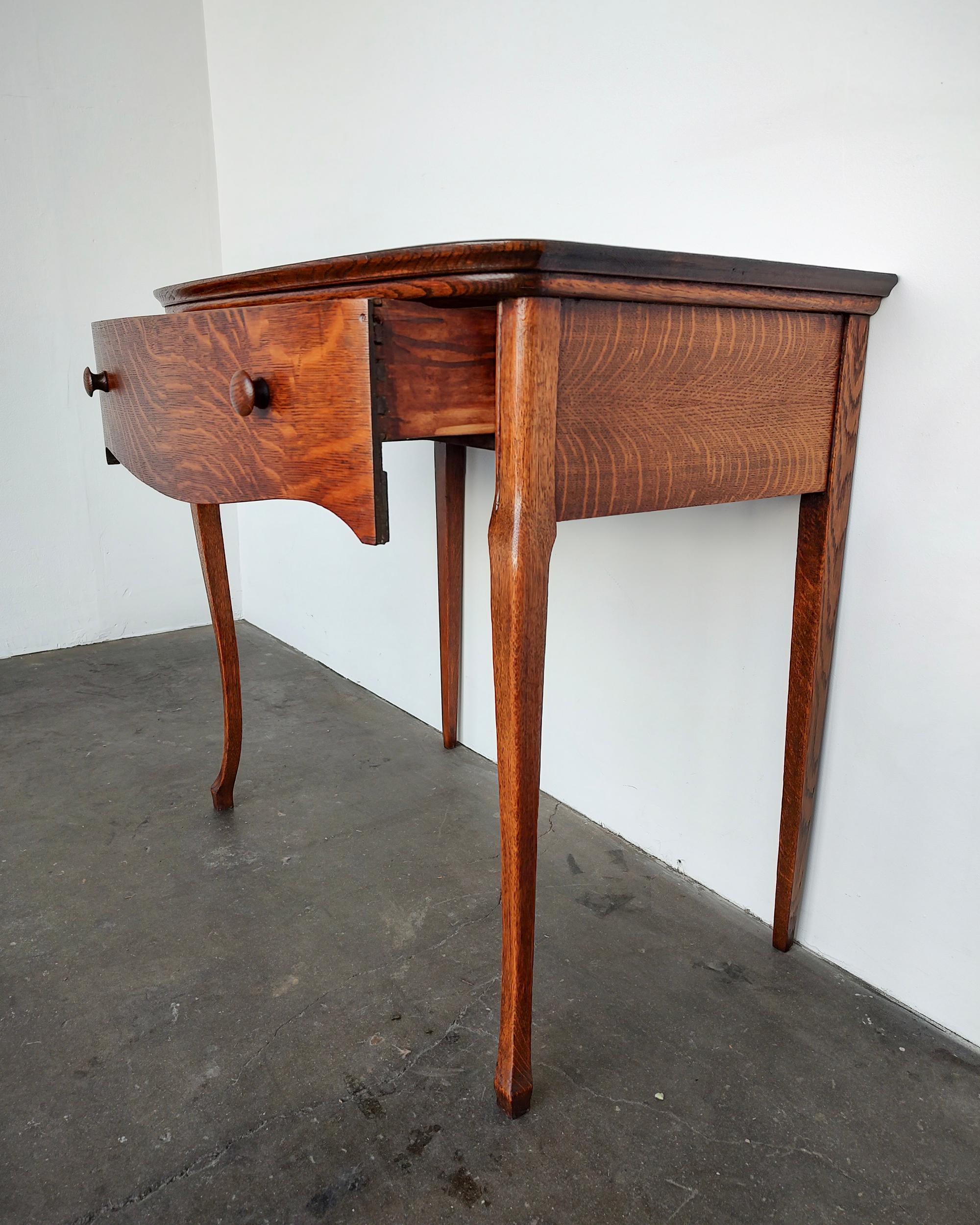 Ancienne table en Oak Oak avec tiroir Début 20ème siècle en vente 6