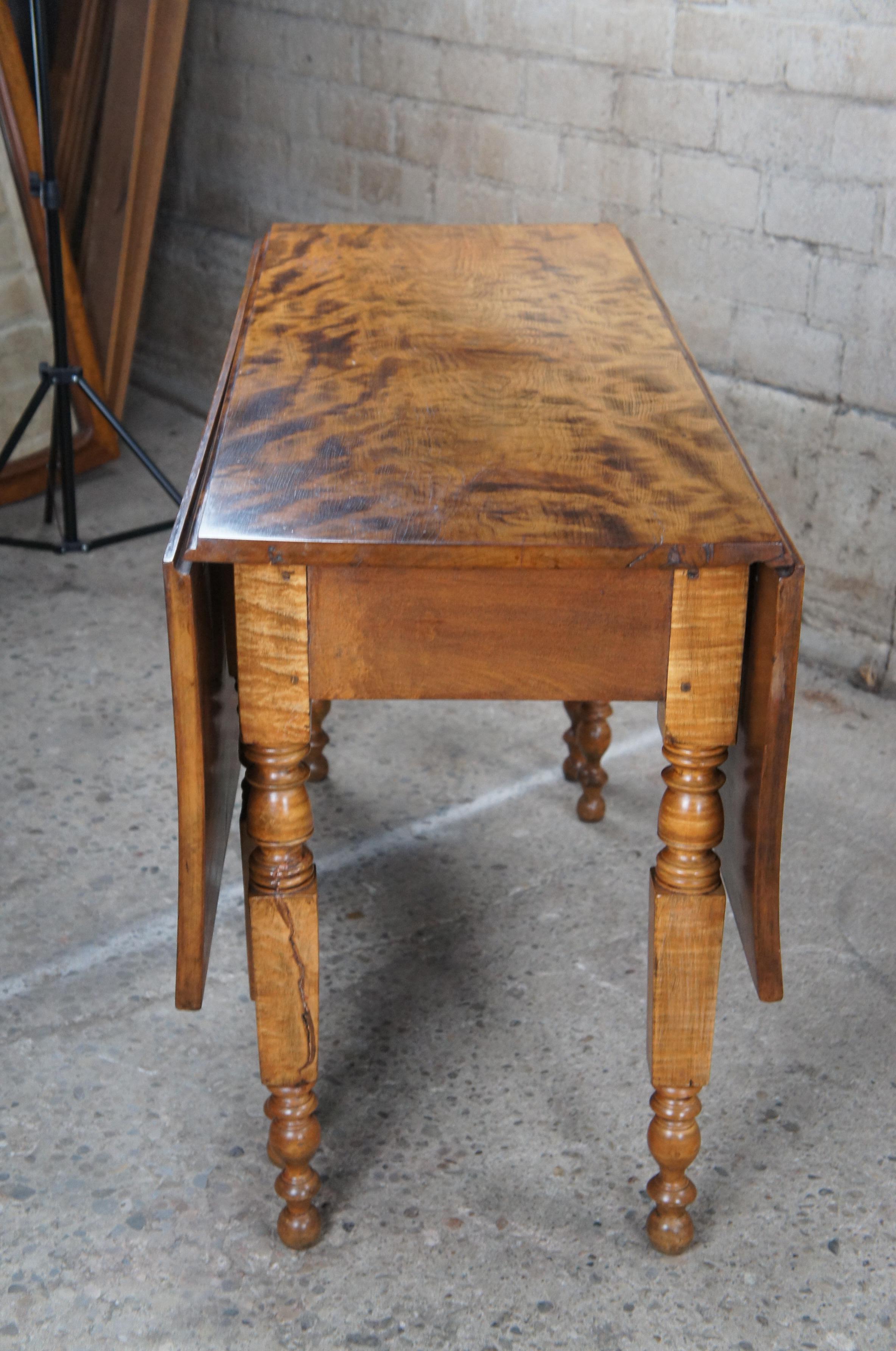 Antique Early American Style Curly Maple Drop Leaf Gateleg Dining Console Table For Sale 2