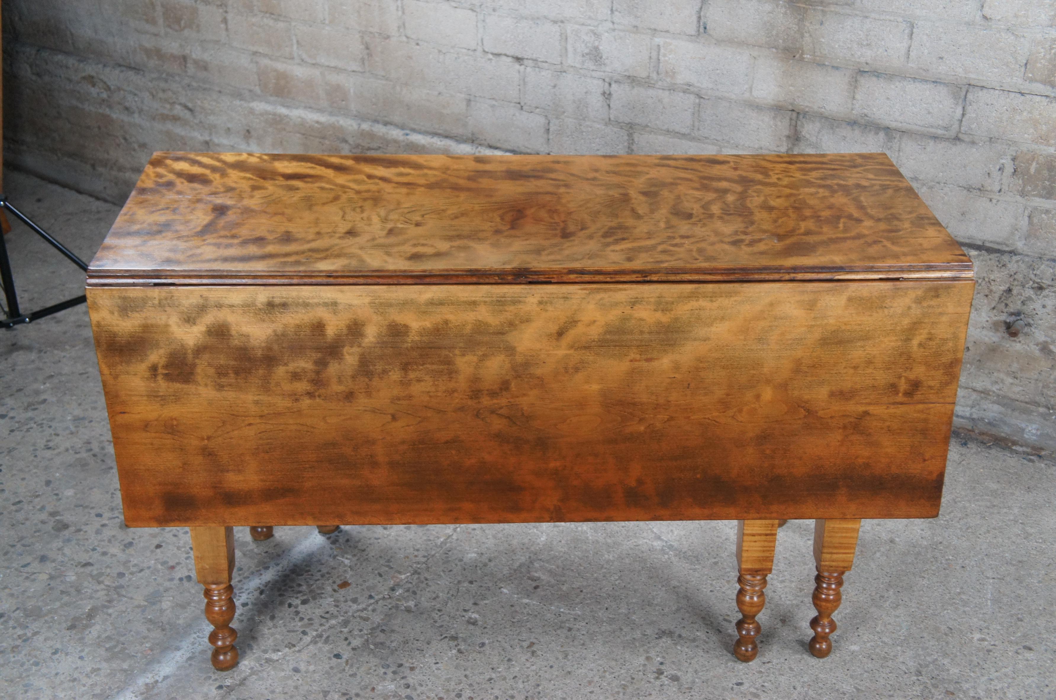 Antique Early American Style Curly Maple Drop Leaf Gateleg Dining Console Table For Sale 4