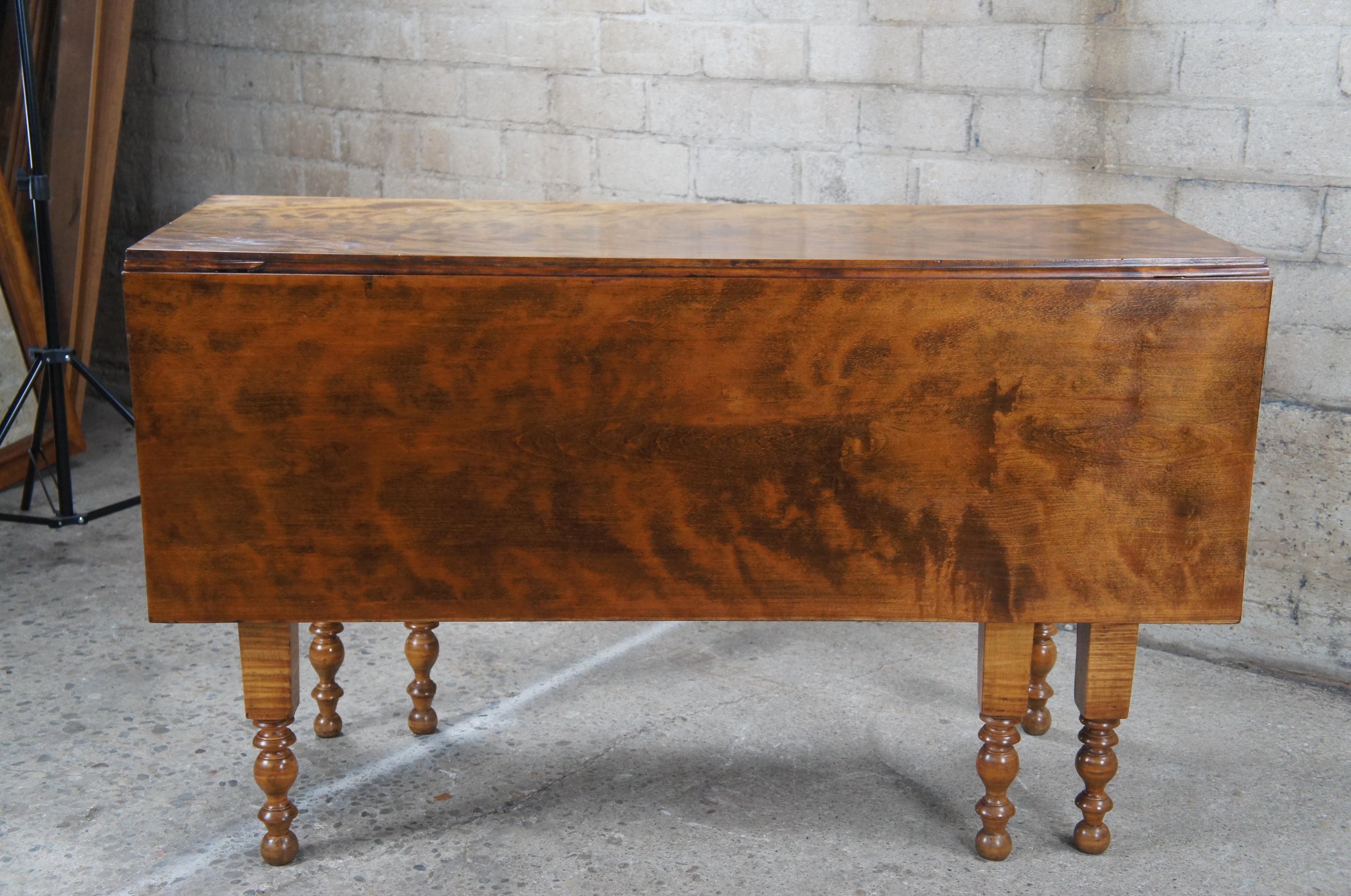 Antique Early American Style Curly Maple Drop Leaf Gateleg Dining Console Table For Sale 1