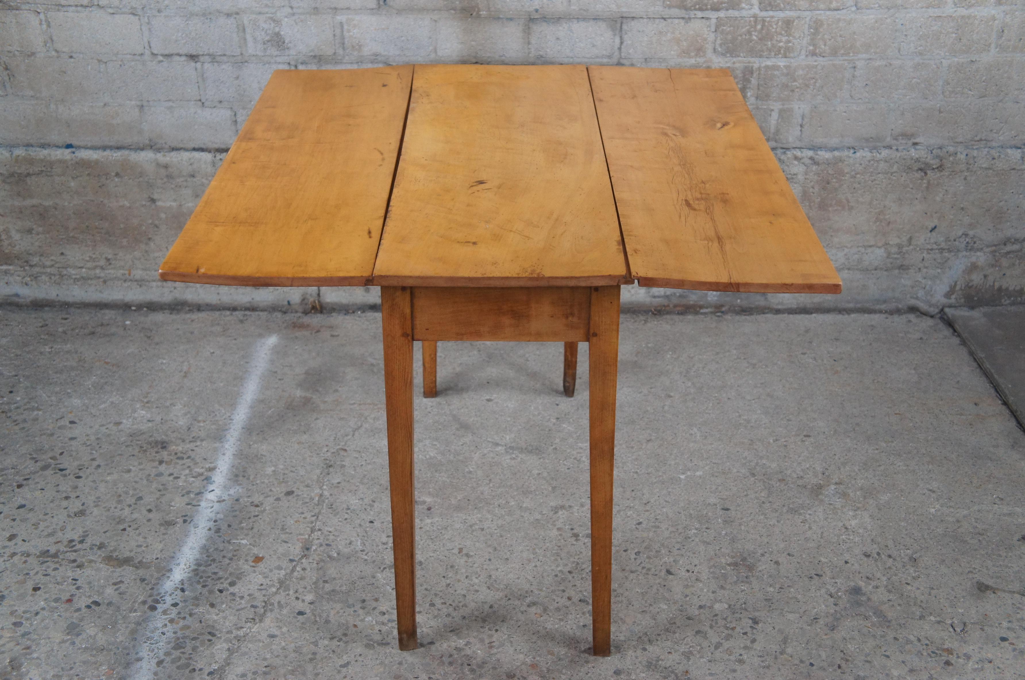 Antique Early American Tulip Wood Drop Leaf Farmhouse Dining Table Console In Good Condition In Dayton, OH