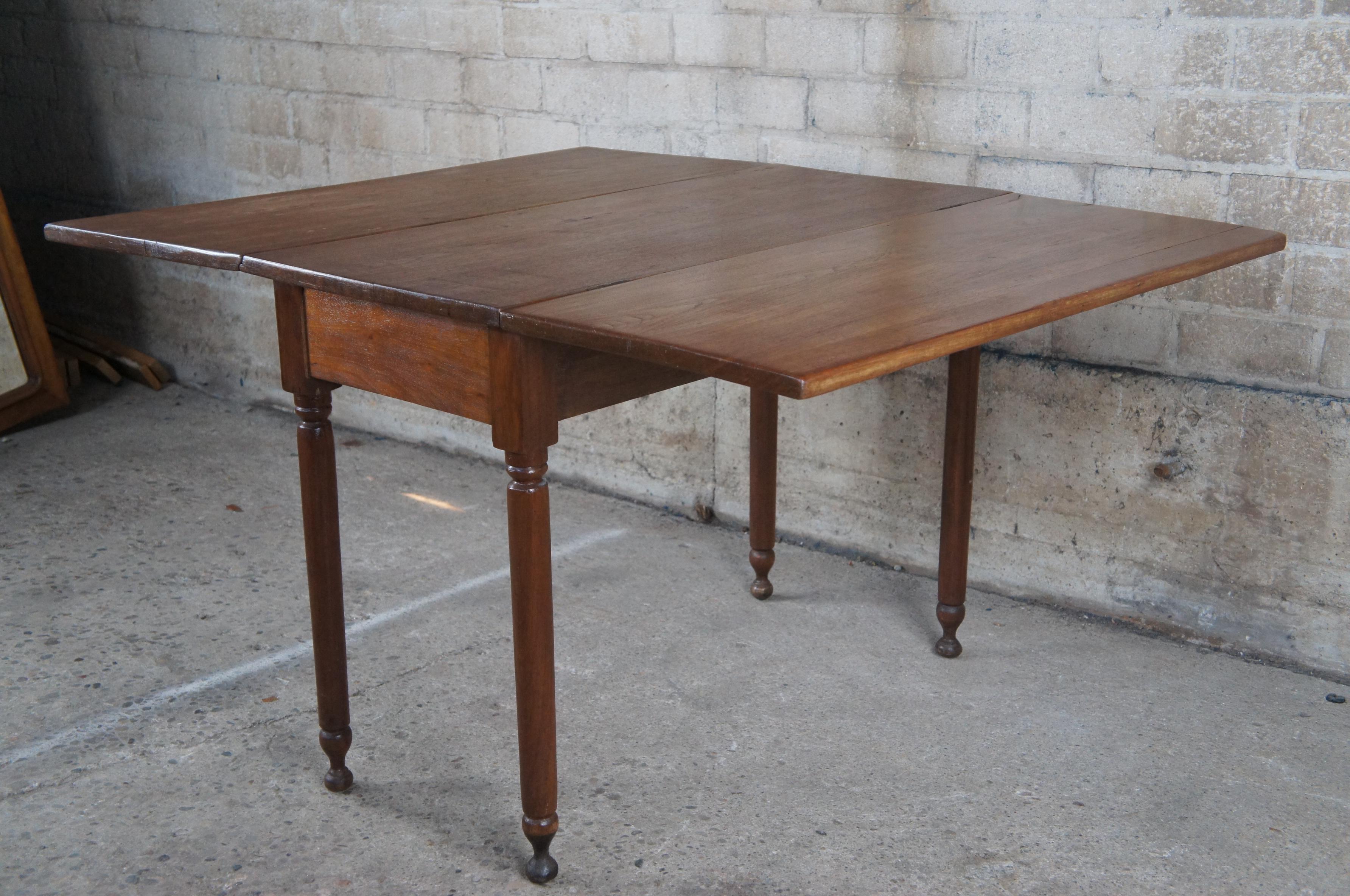 Antique Early American Walnut Drop Leaf Farmhouse Dining Table Entry Console 41