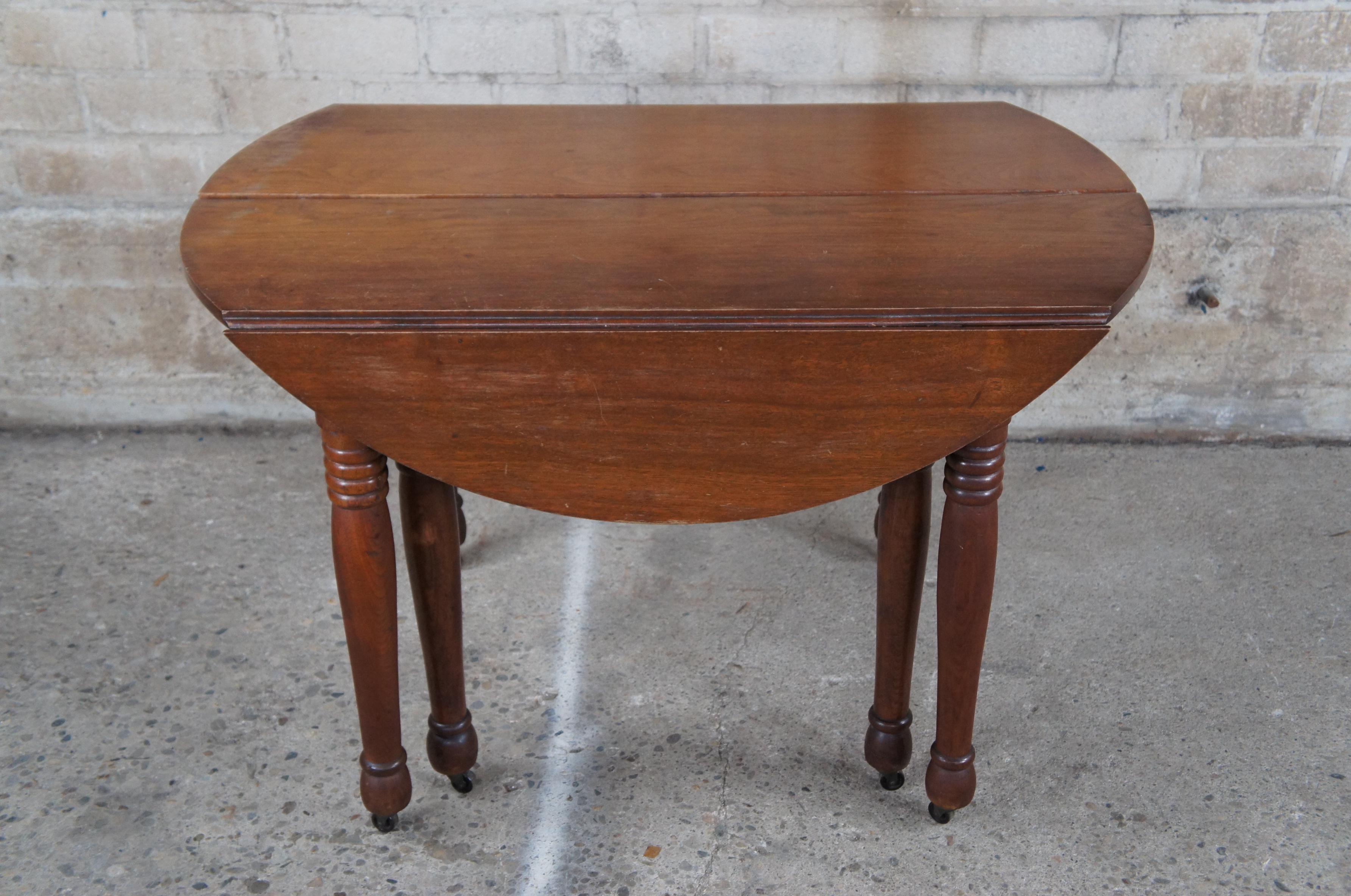 Antique Early American Walnut Extendable Oval Drop Leaf Farmhouse Dining Table 7