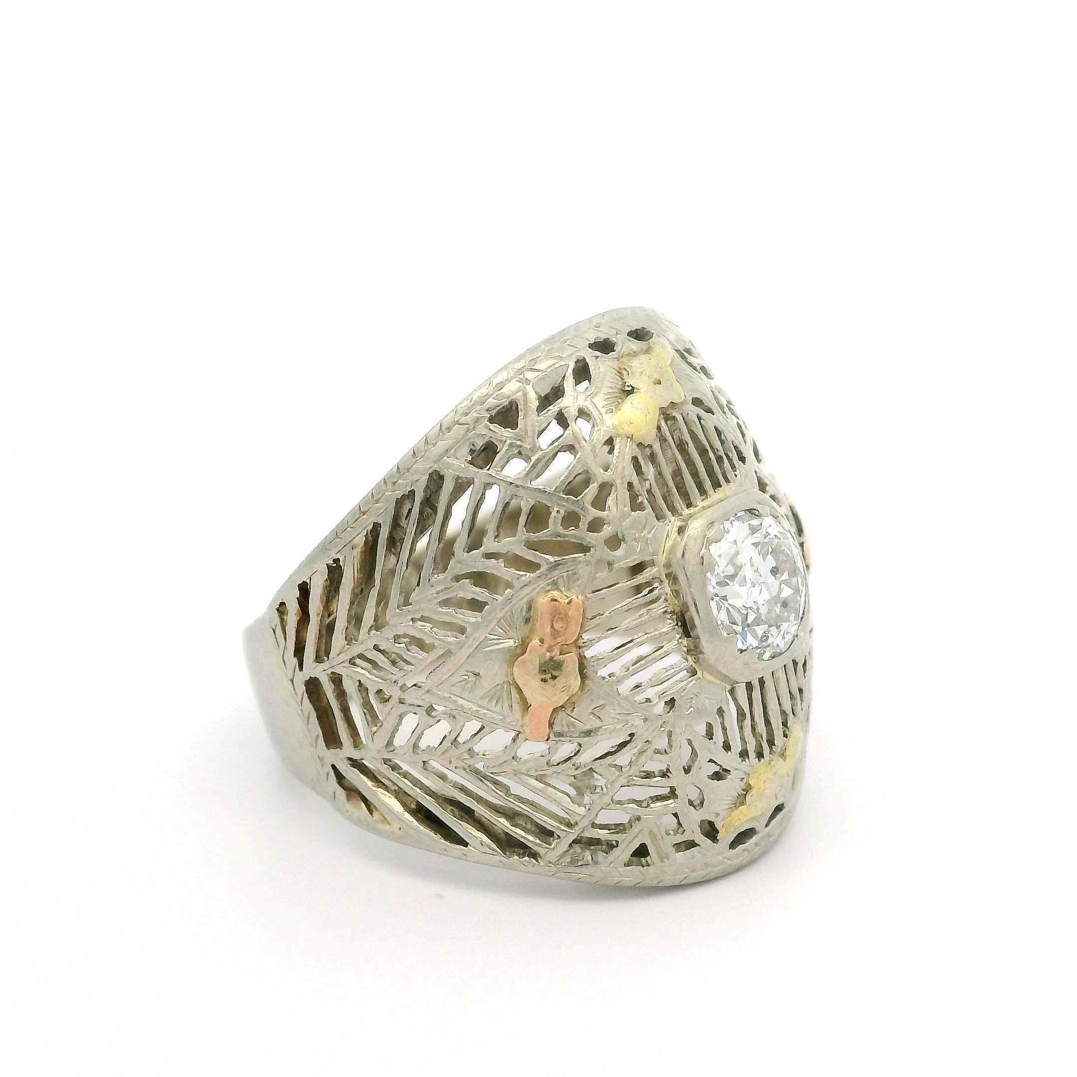 Antiquities Early Art Deco 14k Gold .60ct Diamond Filigree Wide Cigar Band Ring en vente 5