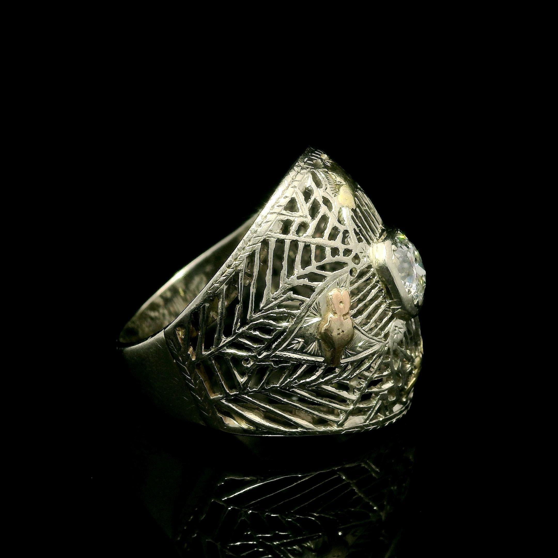 --Pierre(s) :...
(1) Diamant naturel véritable - taille européenne ancienne - serti clos - couleur H - pureté I1
Poids total en carats : 0,60 (environ)

MATERIAL : Or blanc massif 14k avec accents d'or rose et jaune
Poids : 6,44 grammes
Taille de la