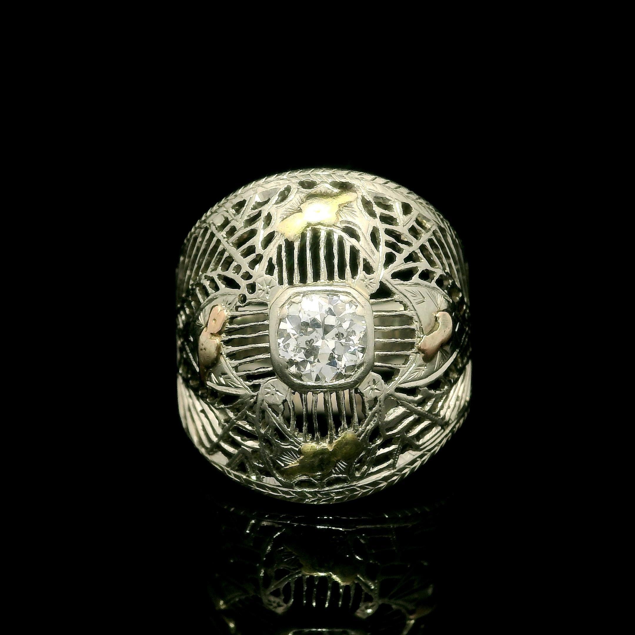 Antiquities Early Art Deco 14k Gold .60ct Diamond Filigree Wide Cigar Band Ring Excellent état - En vente à Montclair, NJ