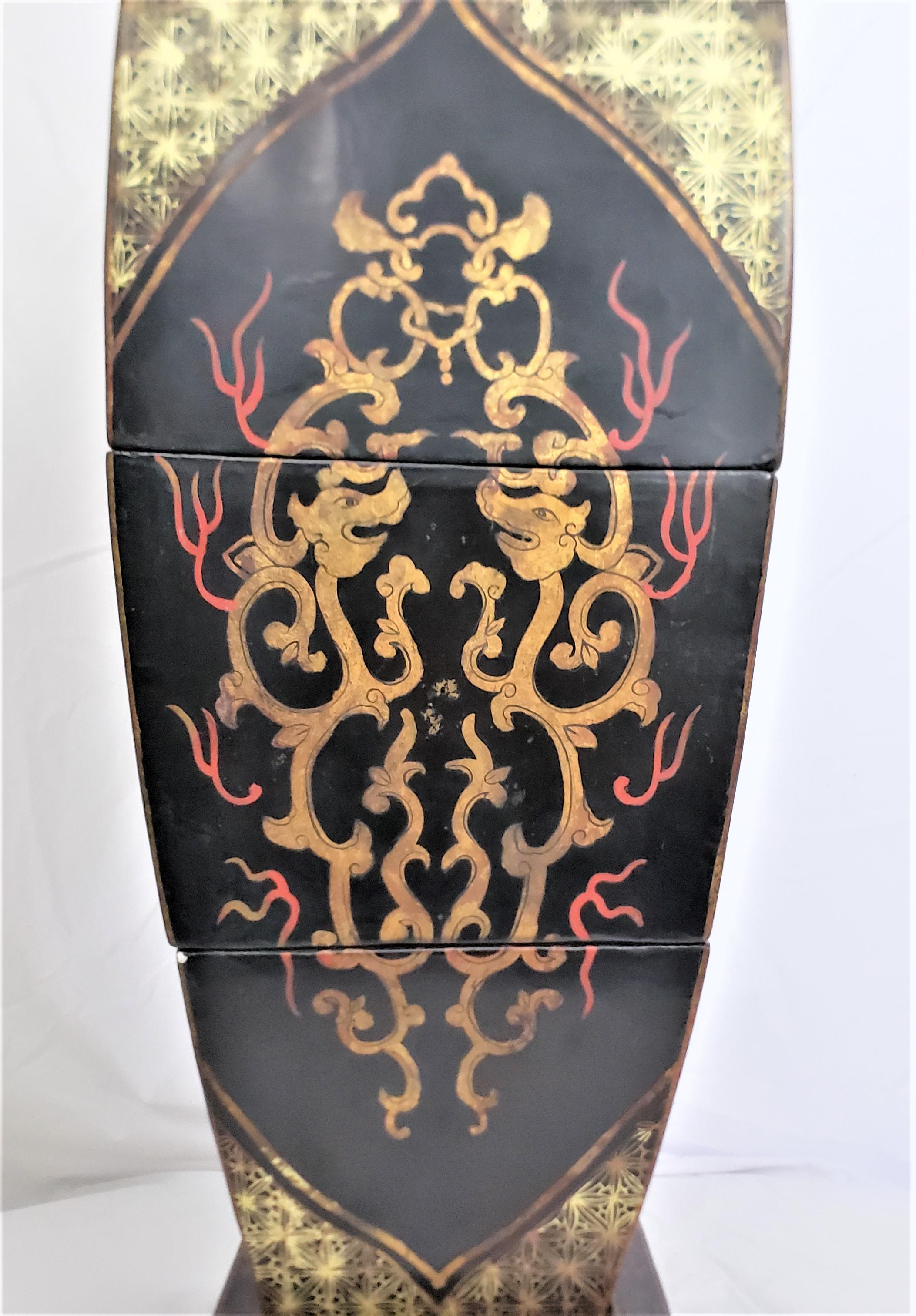 Antique Early Chinese Republic Era Stacking Lacquered Box Set with Dragon Motif For Sale 7
