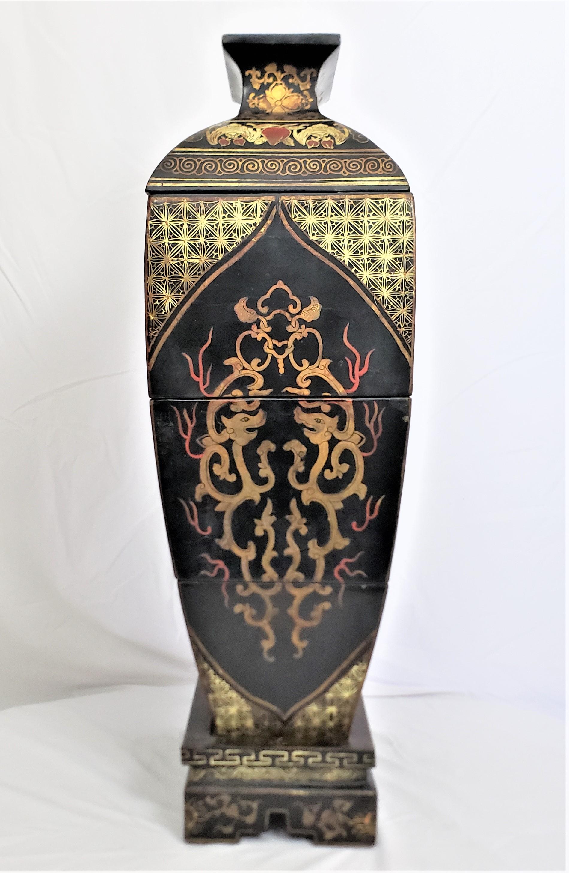 Antique Early Chinese Republic Era Stacking Lacquered Box Set with Dragon Motif For Sale 2