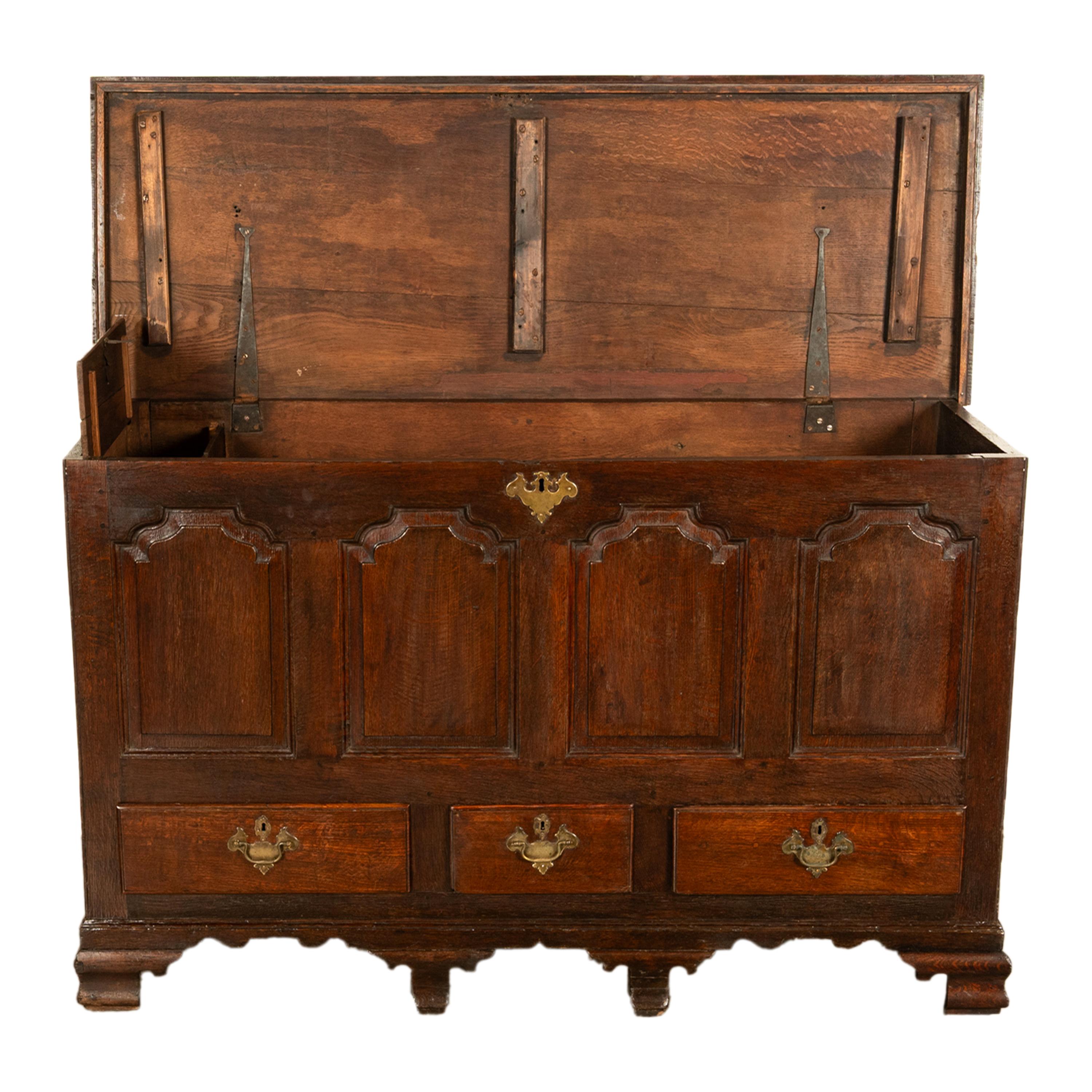 Antique Early Georgian Large 4 Panel 3 Drawer Hinged Top Mule Chest Coffer 1740 For Sale 2