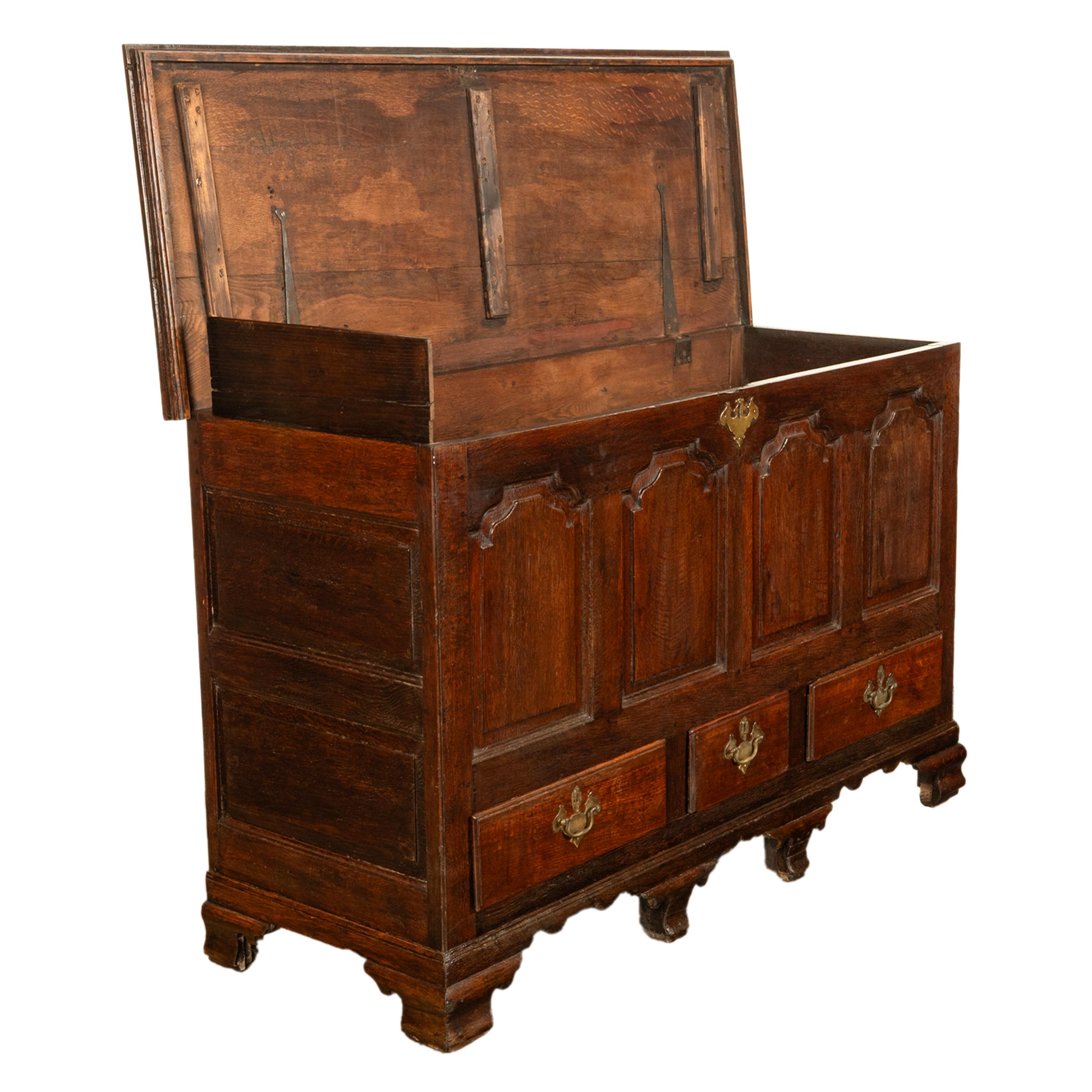 Antique Early Georgian Large 4 Panel 3 Drawer Hinged Top Mule Chest Coffer 1740 For Sale 4