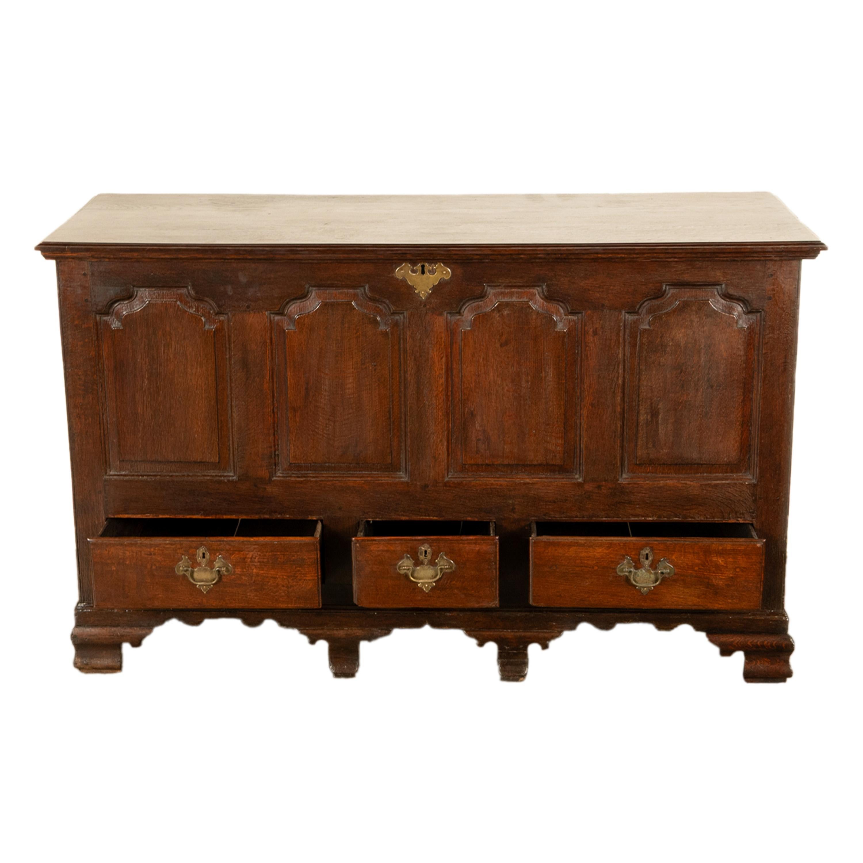 Joinery Antique Early Georgian Large 4 Panel 3 Drawer Hinged Top Mule Chest Coffer 1740 For Sale