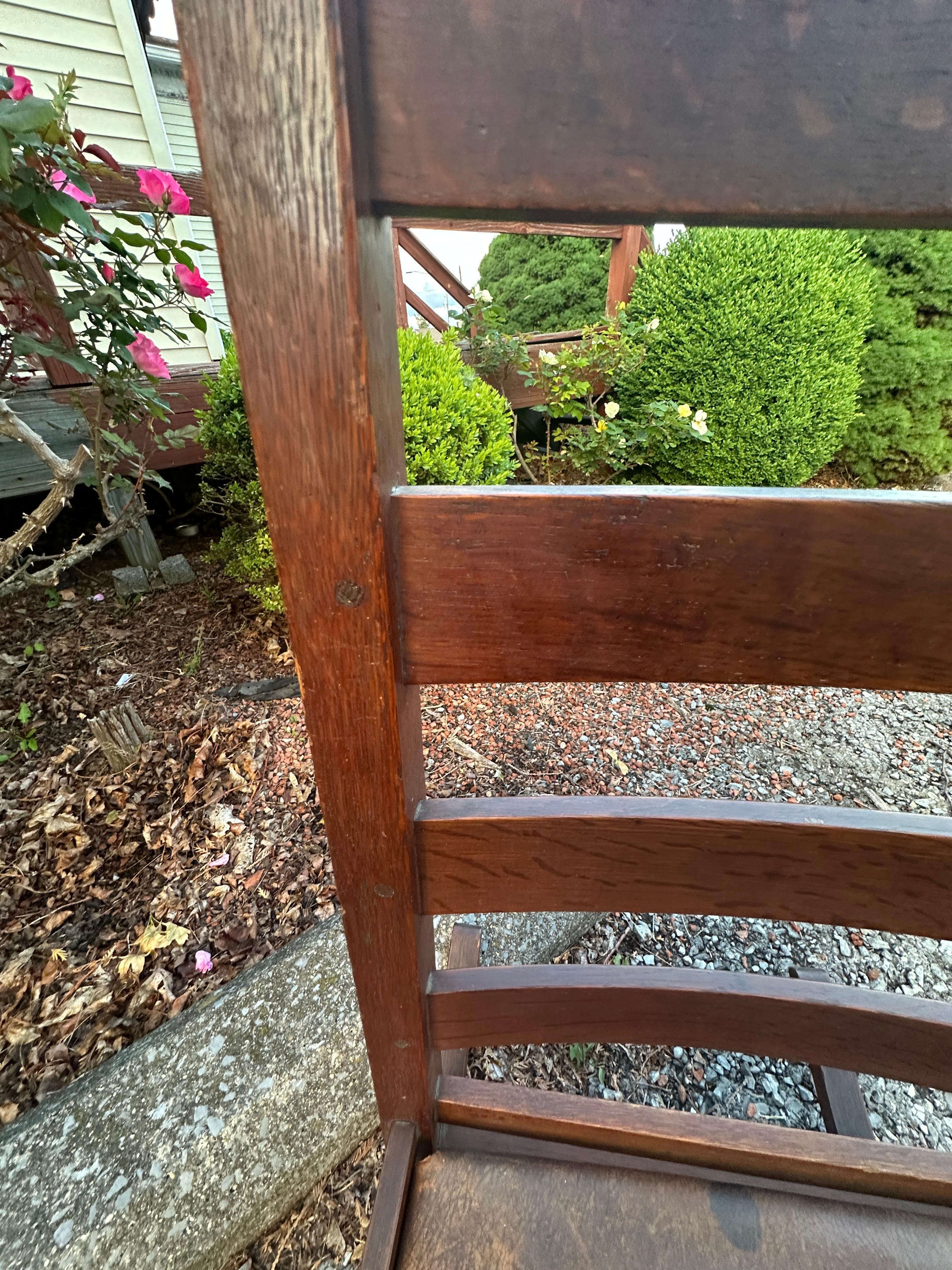 SIGHNED Early Gustav Stickley Rocker( with a Decal ) with Original Leather w2648 im Angebot 12