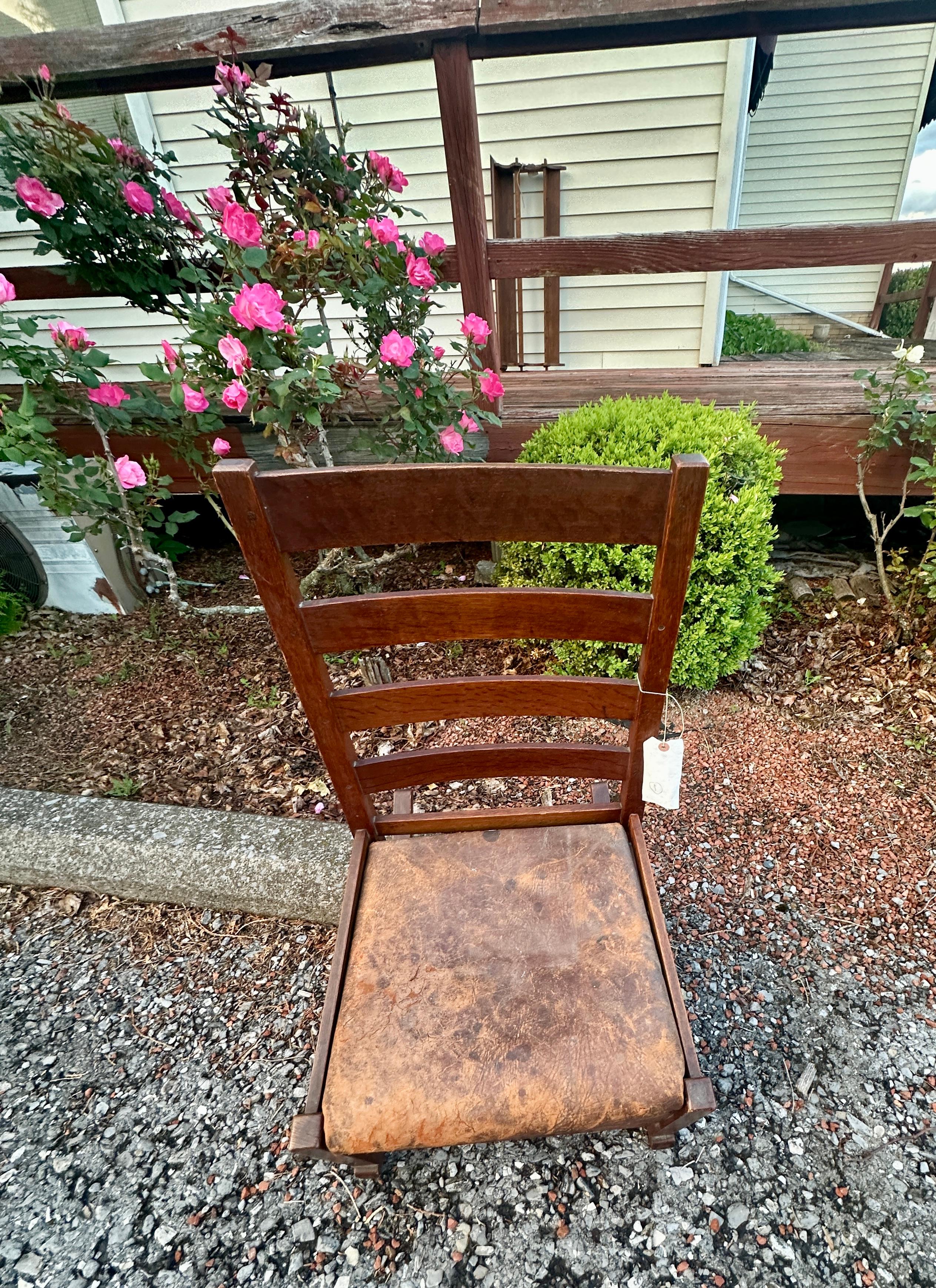 SIGHNED Early Gustav Stickley Rocker( with a Decal ) with Original Leather w2648 (amerikanisch) im Angebot