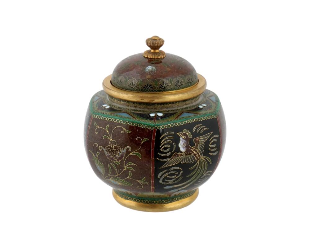Japonais Ancienne jarre japonaise d'oiseaux en émail cloisonné du début de la période Meiji, attribuée à Honda en vente