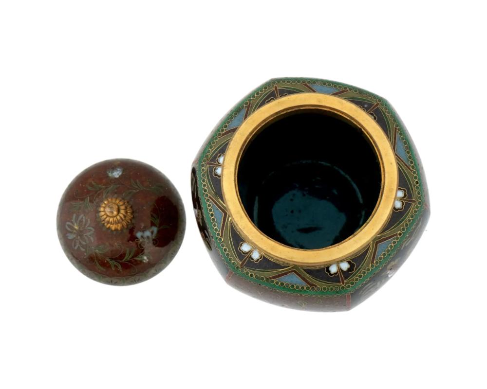 Ancienne jarre japonaise d'oiseaux en émail cloisonné du début de la période Meiji, attribuée à Honda Bon état - En vente à Queens, NY