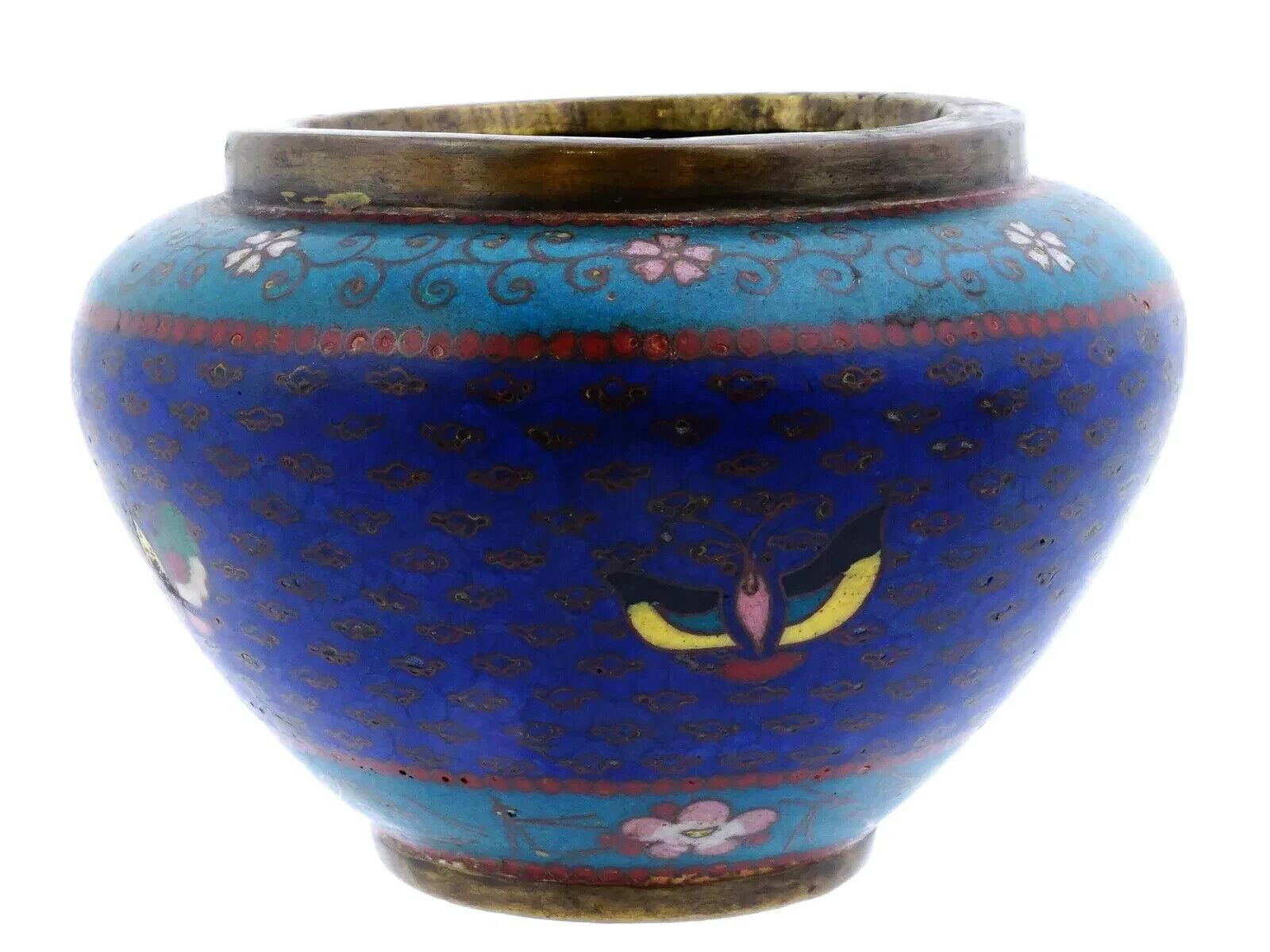 Antike frühe Meiji japanische Cloisonne-Emaille Schmetterlingsschale (Japanisch) im Angebot