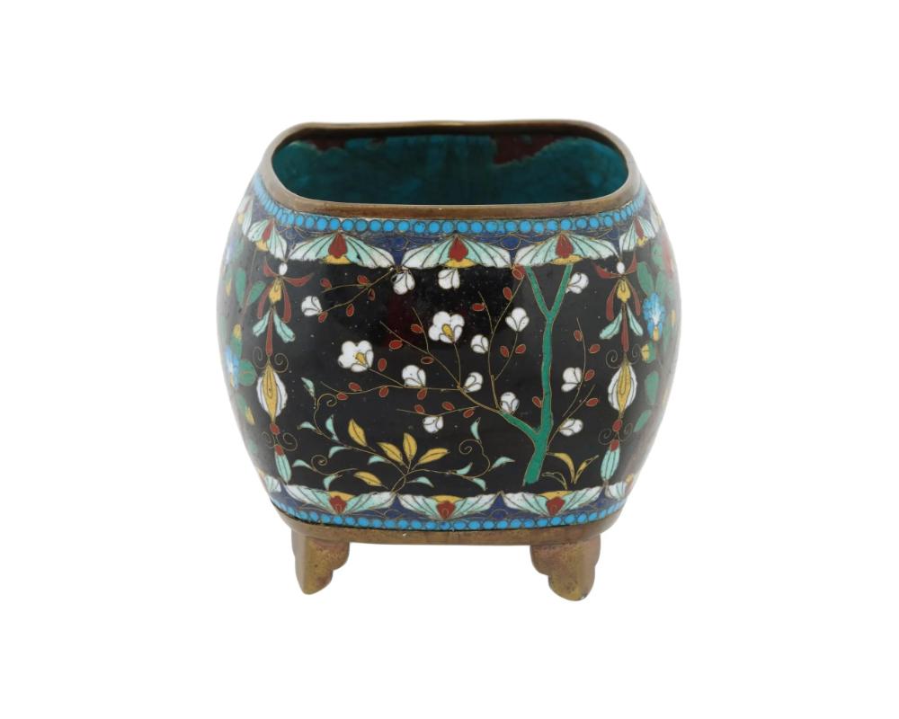 Antique Early Meiji Japanese Cloisonne Enamel Flower Pot Cachepot In Good Condition In Long Island City, NY
