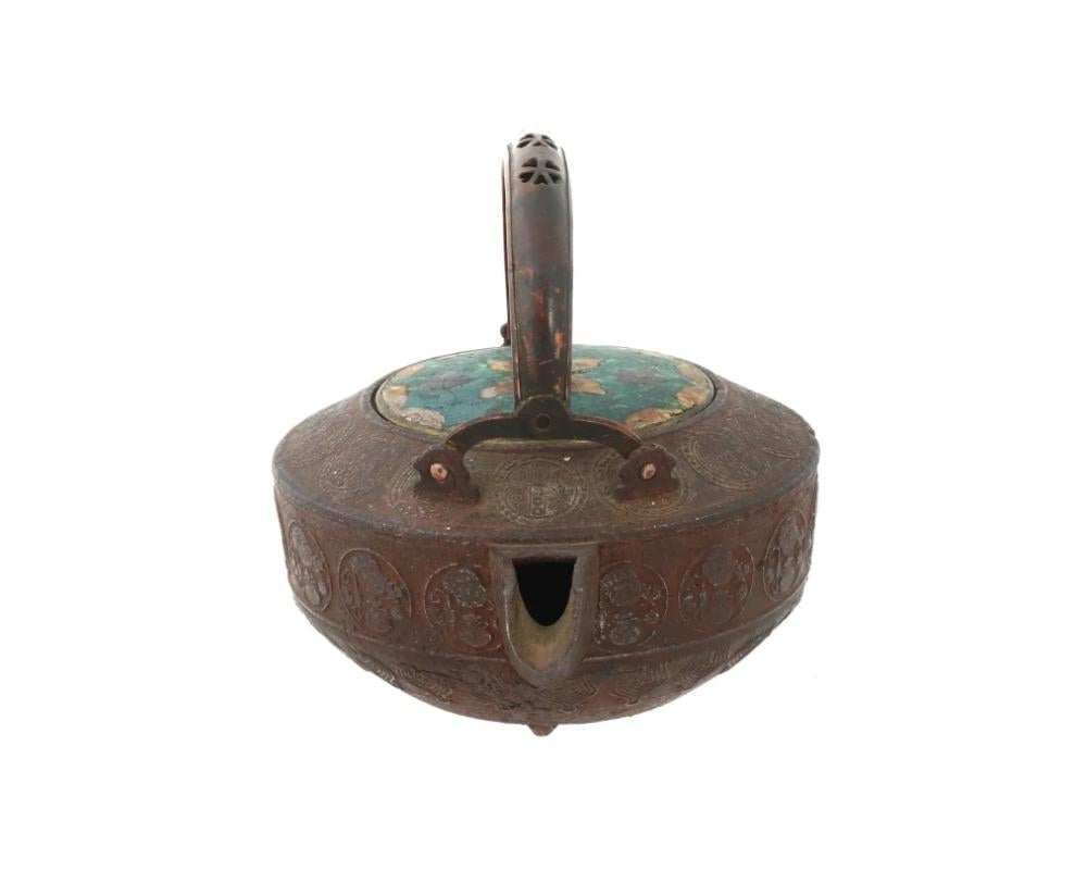Cloisonné Théière japonaise ancienne du début de l'ère Meiji en émail cloisonné en vente