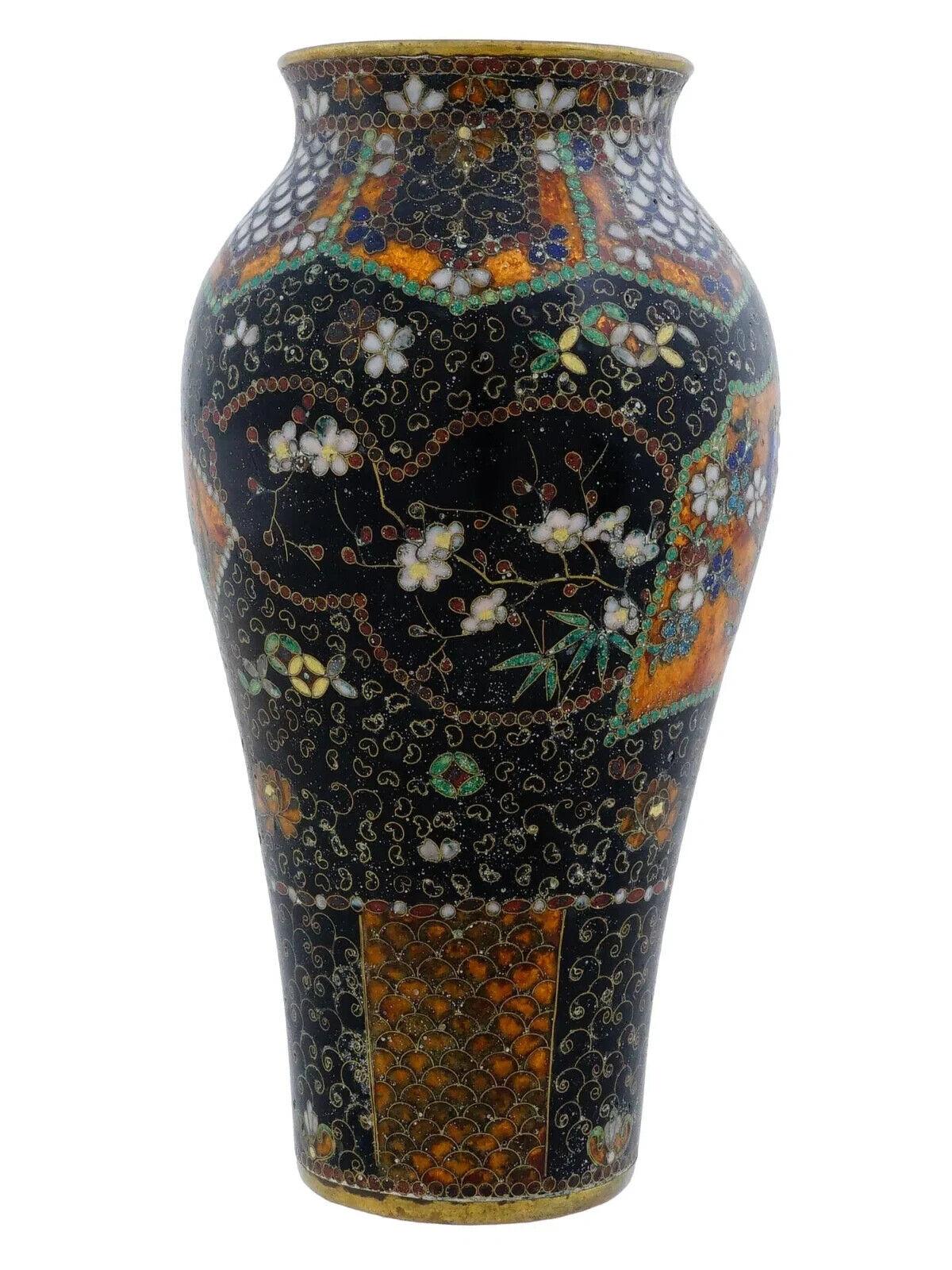 Antiguo Jarrón Japonés de Cloisonné Translúcido de principios de Meiji Cloissoné en venta