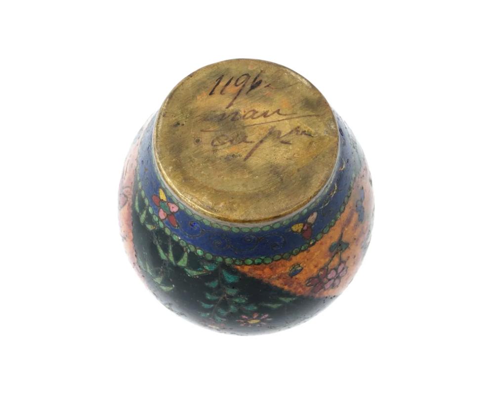 Smalto Antico vaso in smalto cloisonne giapponese dei primi anni Meiji in vendita