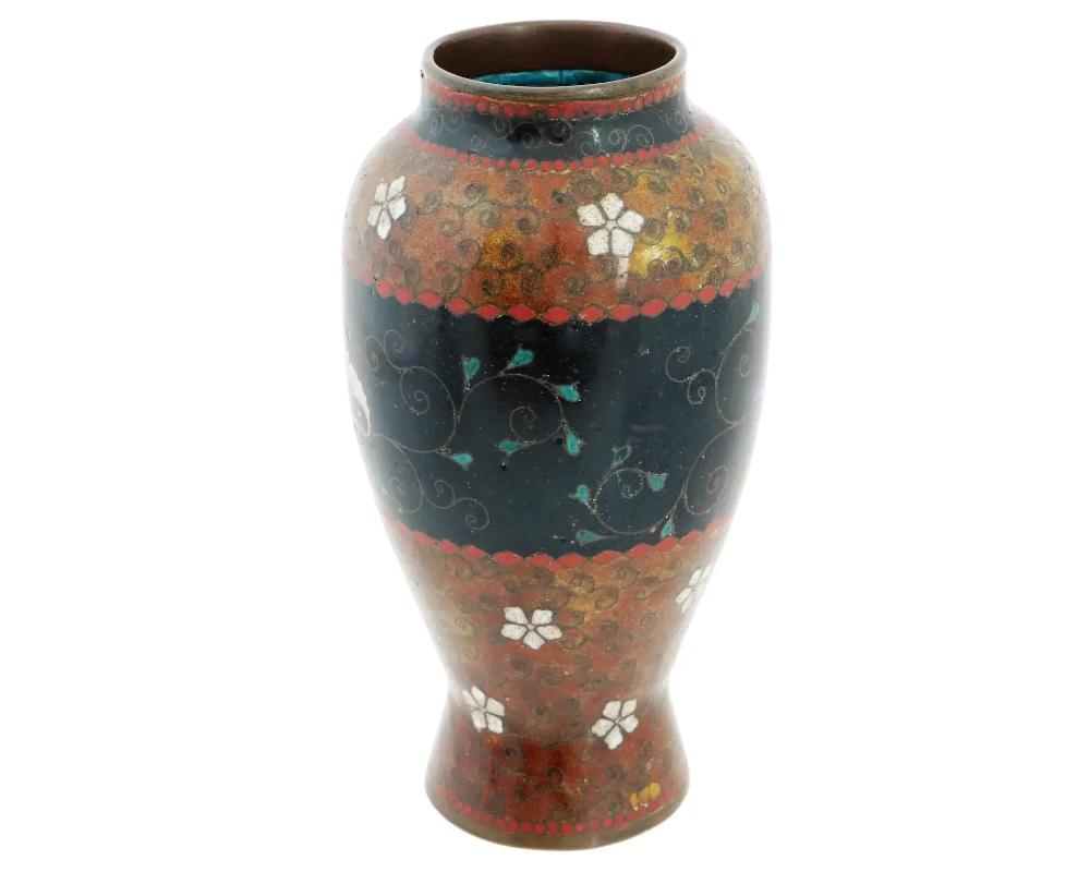 Cloissoné Antique Early Meiji Japanese Cloisonne Enamel Vase in the Style of Namikawa For Sale