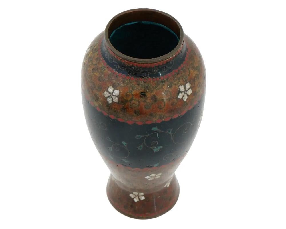Antique Early Meiji Japanese Cloisonne Enamel Vase in the Style of Namikawa For Sale 1
