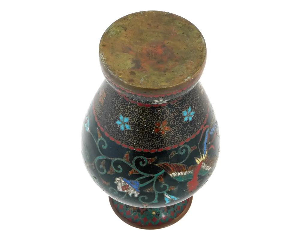 Antike japanische Cloisonné-Vase aus der frühen Meiji-Zeit im Stil von Namikawa im Zustand „Gut“ im Angebot in New York, NY