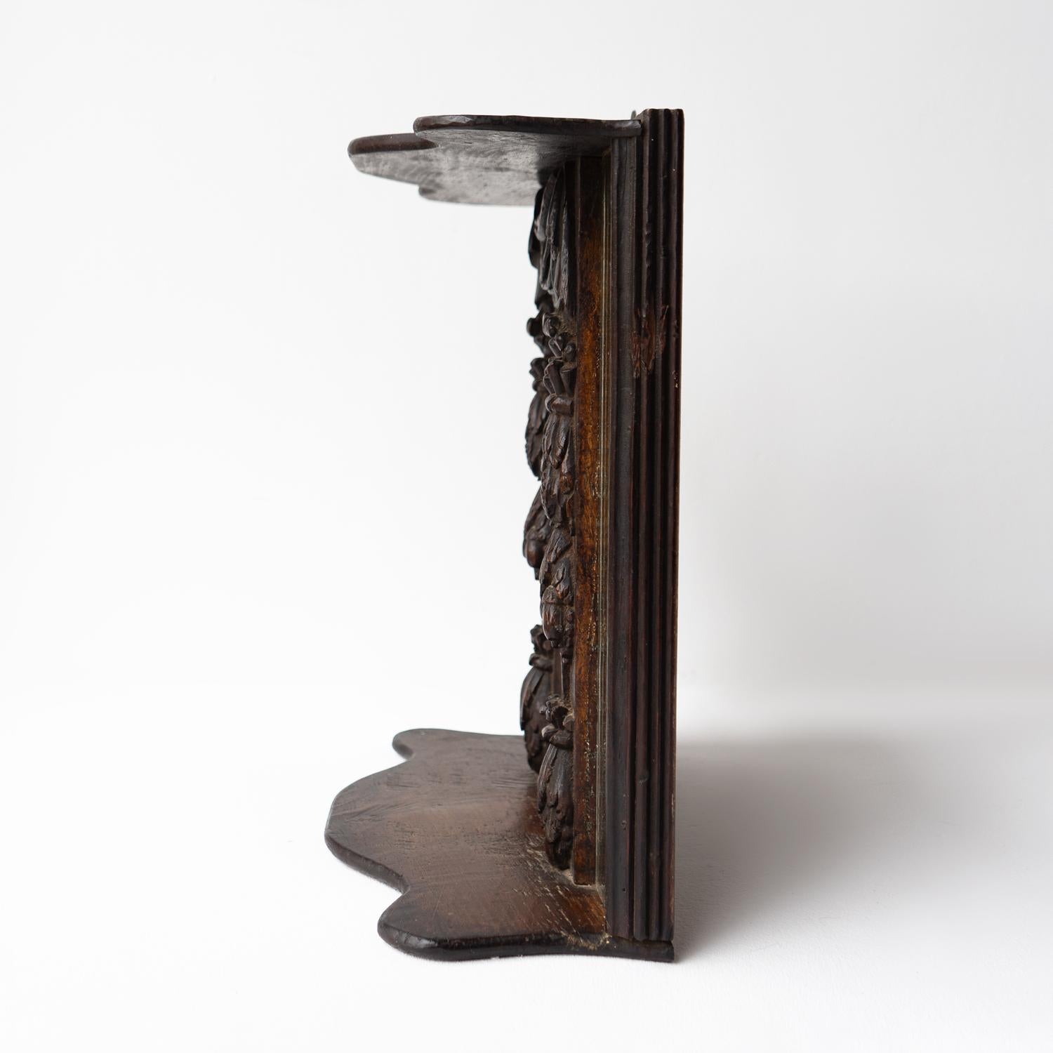 Antique Niche à panneau en chêne sculpté, étagère murale à miroir, 17e siècle Bon état - En vente à Bristol, GB