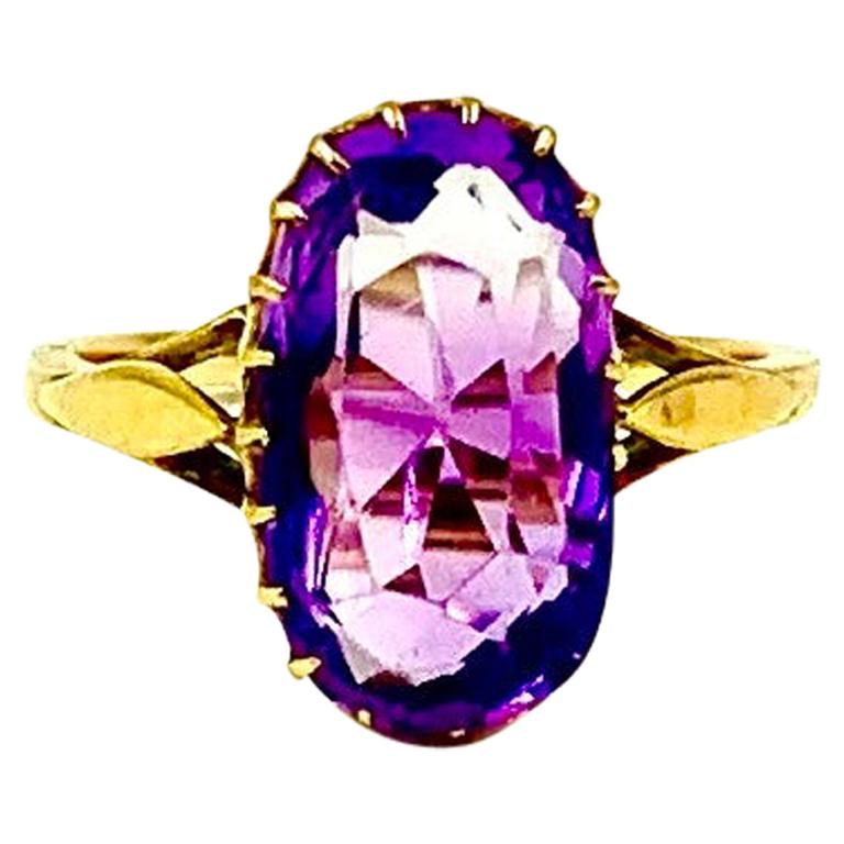 Antique Early Victorian 14 Karat Gold Yellow and Amethyst Oval Ring 19th Century