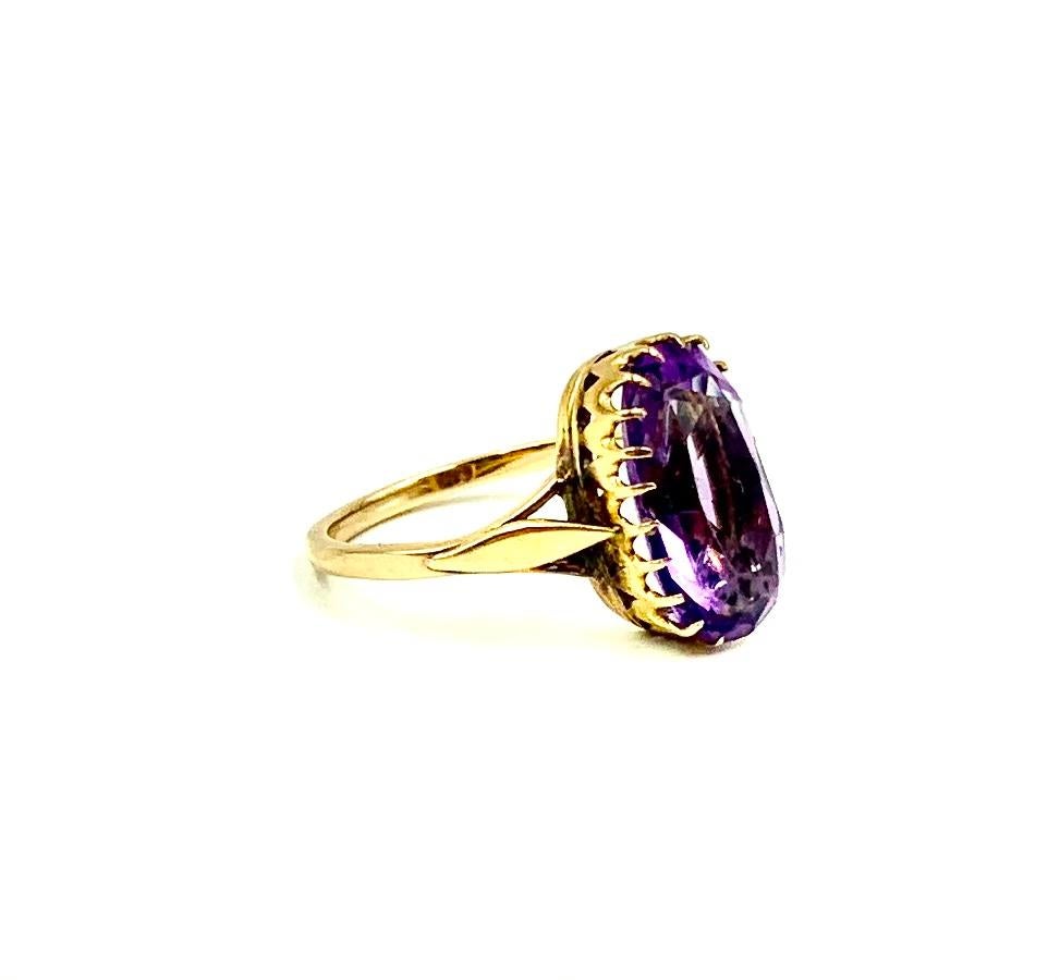 Old European Cut Antique Early Victorian 14 Karat Gold Yellow and Amethyst Oval Ring 19th Century
